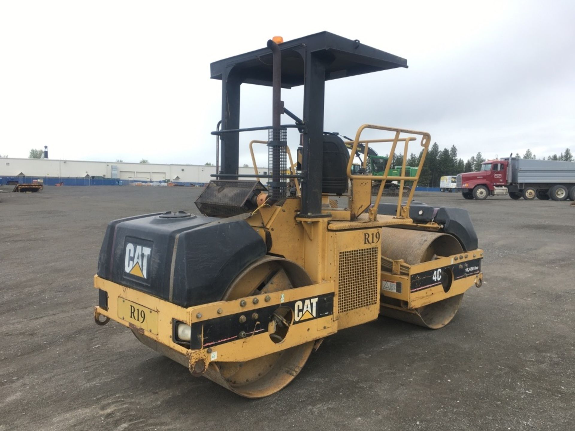 1998 Caterpillar CB-434C Tandem Vibratory Roller - Image 3 of 23