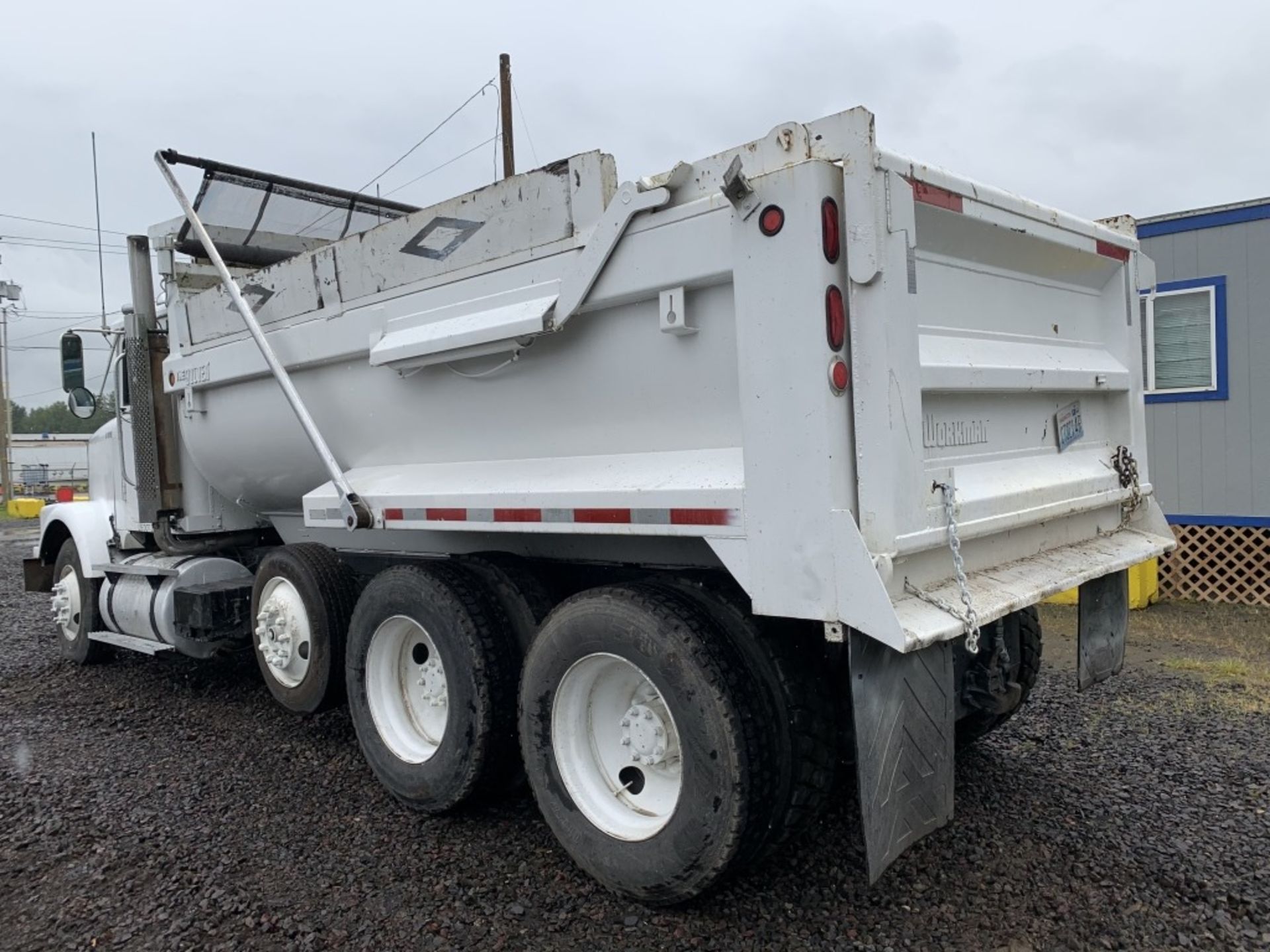 1989 International 9300 Tri Axle Dump Truck - Image 4 of 25