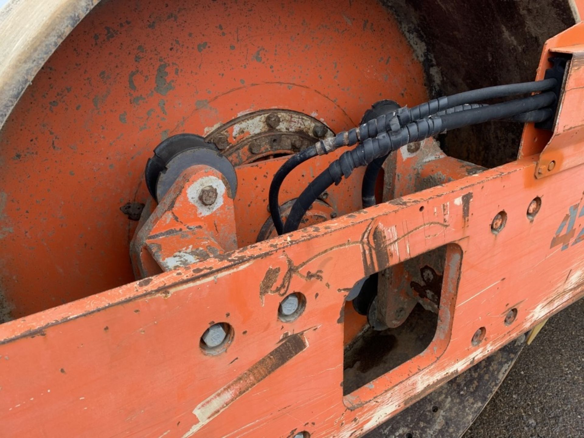 Hamm 2420D Vibratory Roller - Image 7 of 19