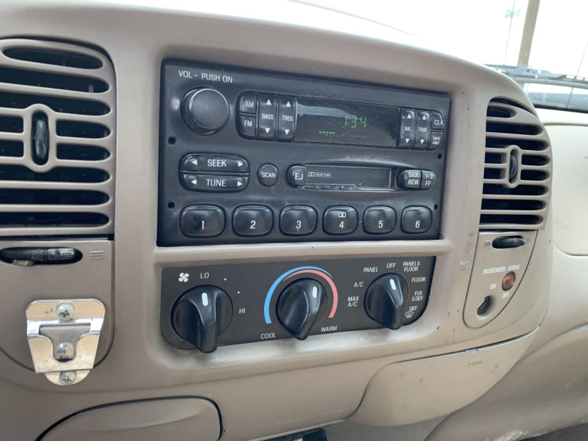 2003 Ford F150 XL Pickup - Image 14 of 17