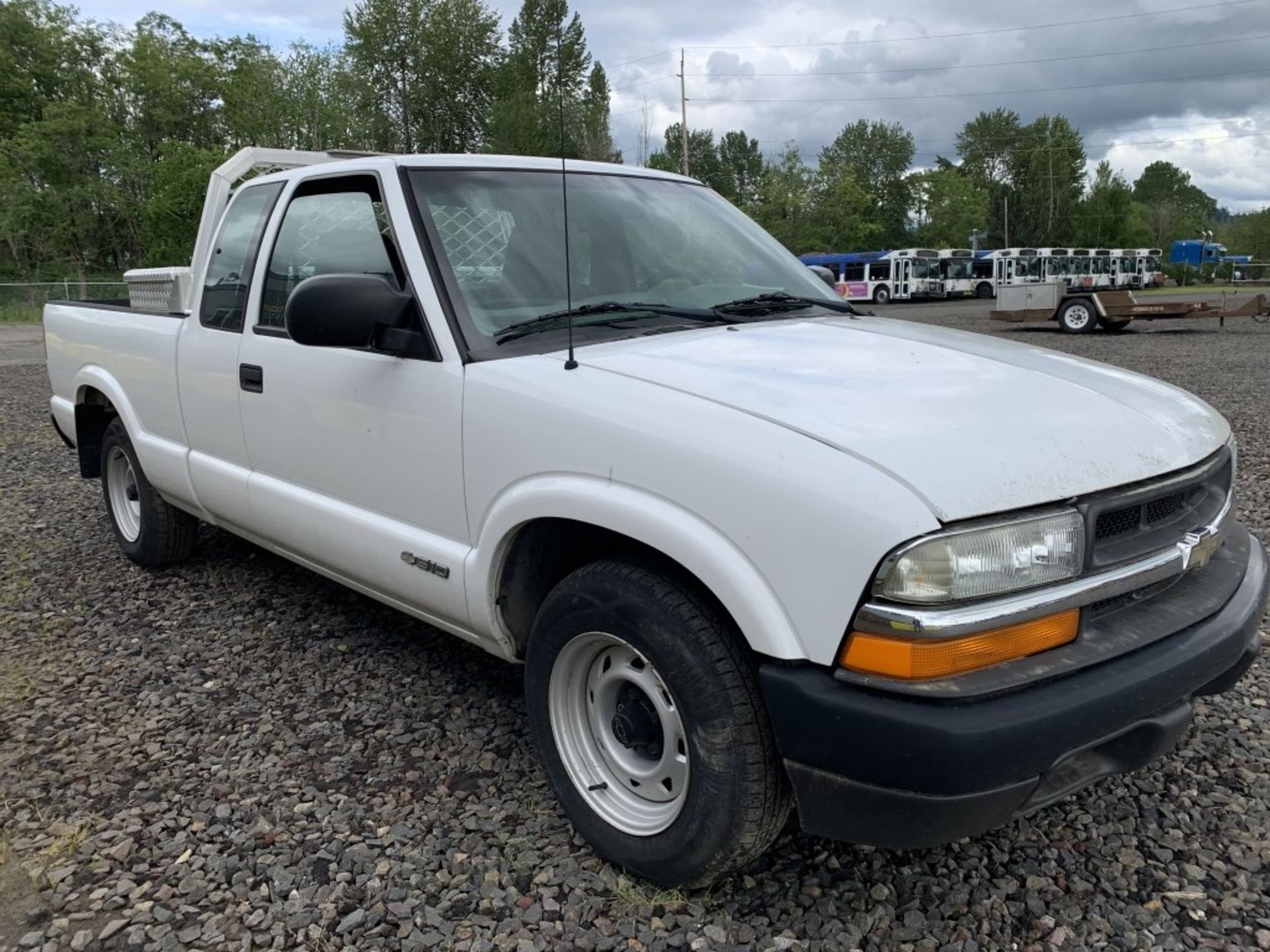 2002 Chevrolet S10 Extra Cab Pickup - Image 2 of 17