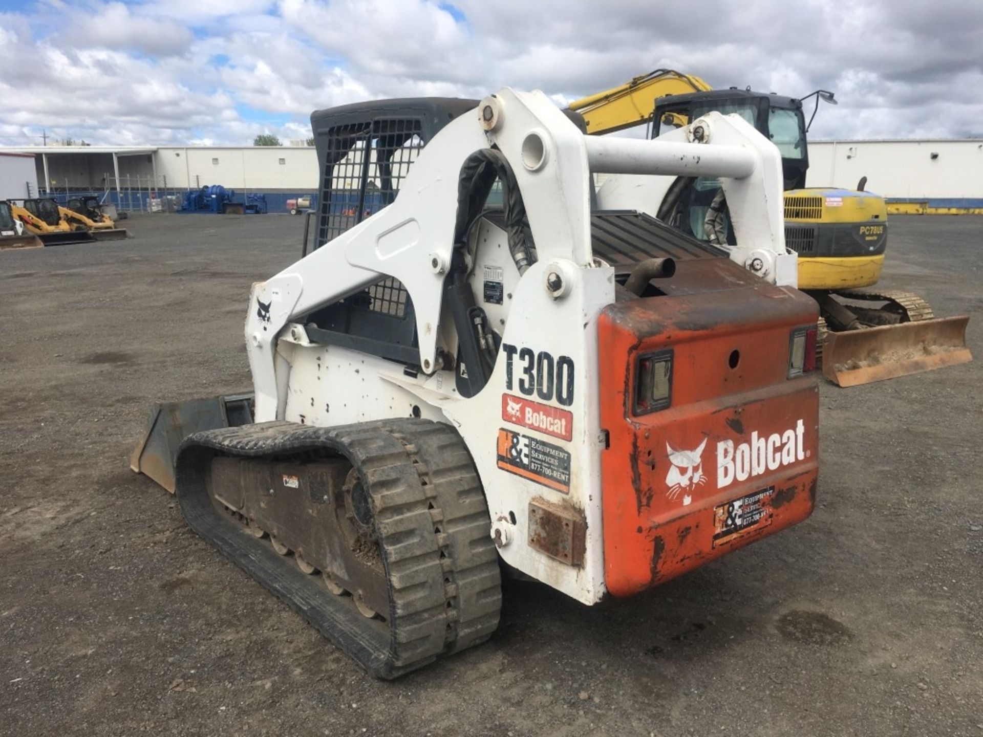 2007 Bobcat T300 Compact Track Loader - Image 2 of 20