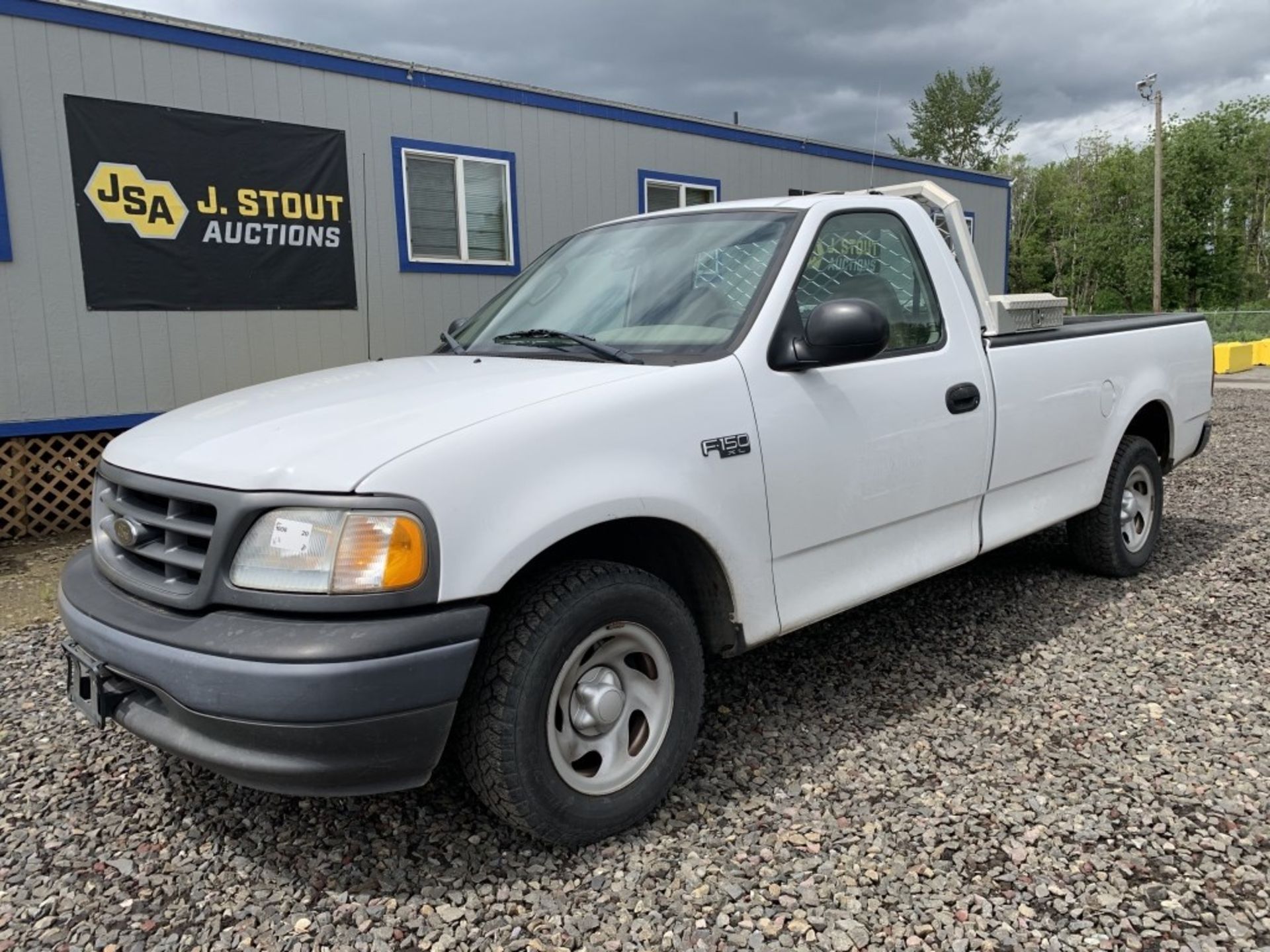 2003 Ford F150 XL Pickup