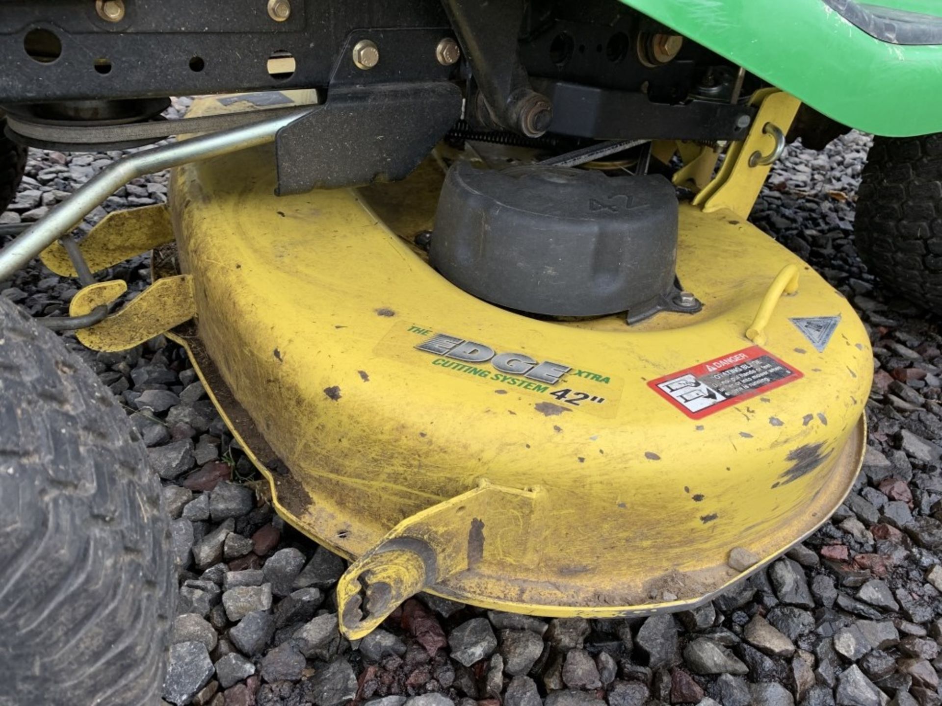 John Deere X300 Ride On Mower - Image 6 of 15