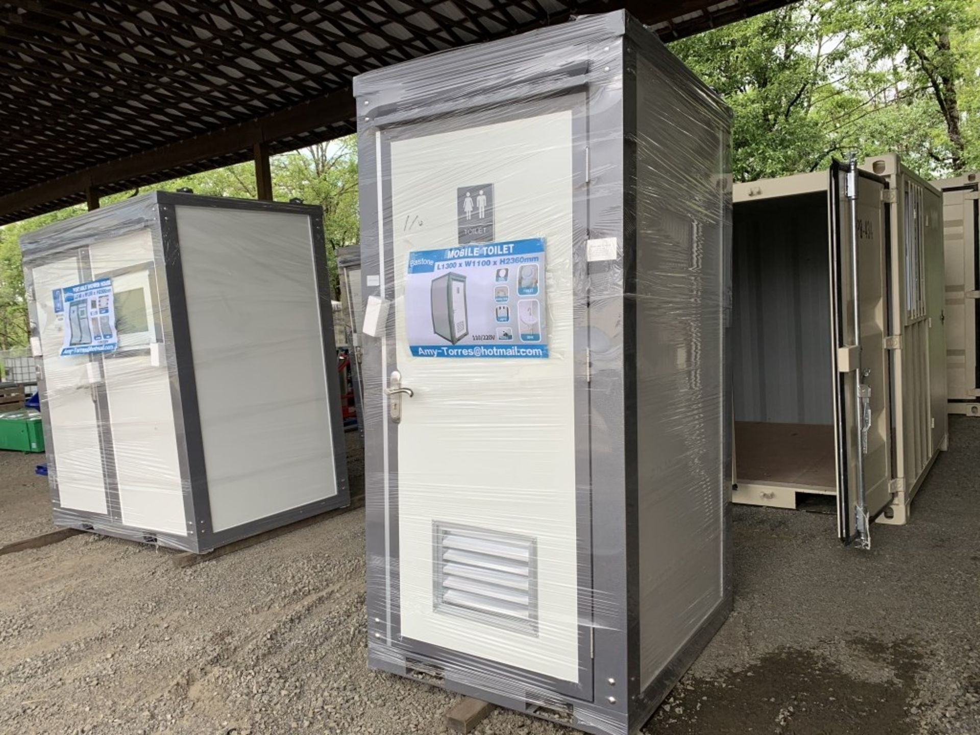 2020 Bastone portable Toilet - Image 2 of 5