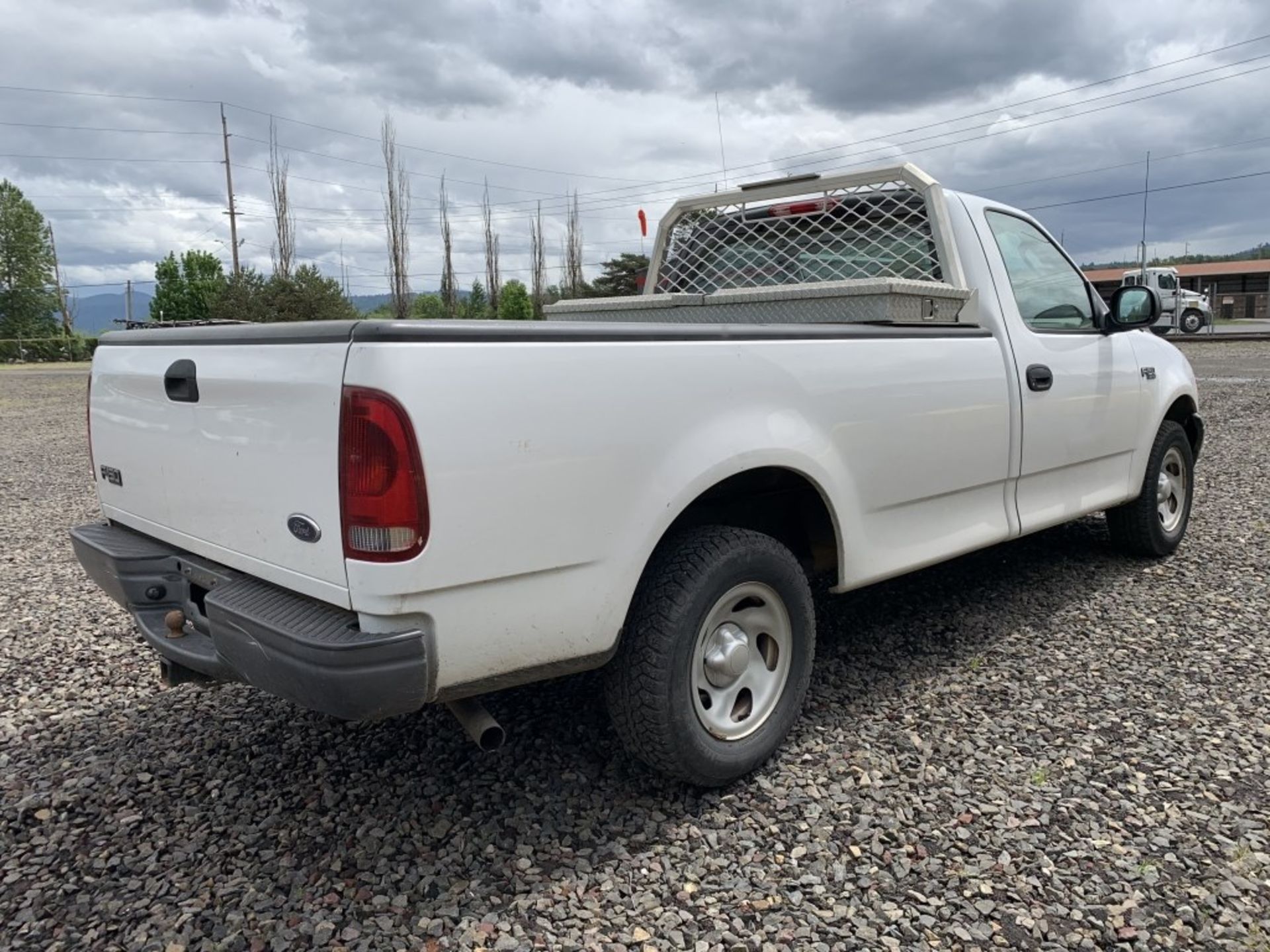 2003 Ford F150 XL Pickup - Image 3 of 17