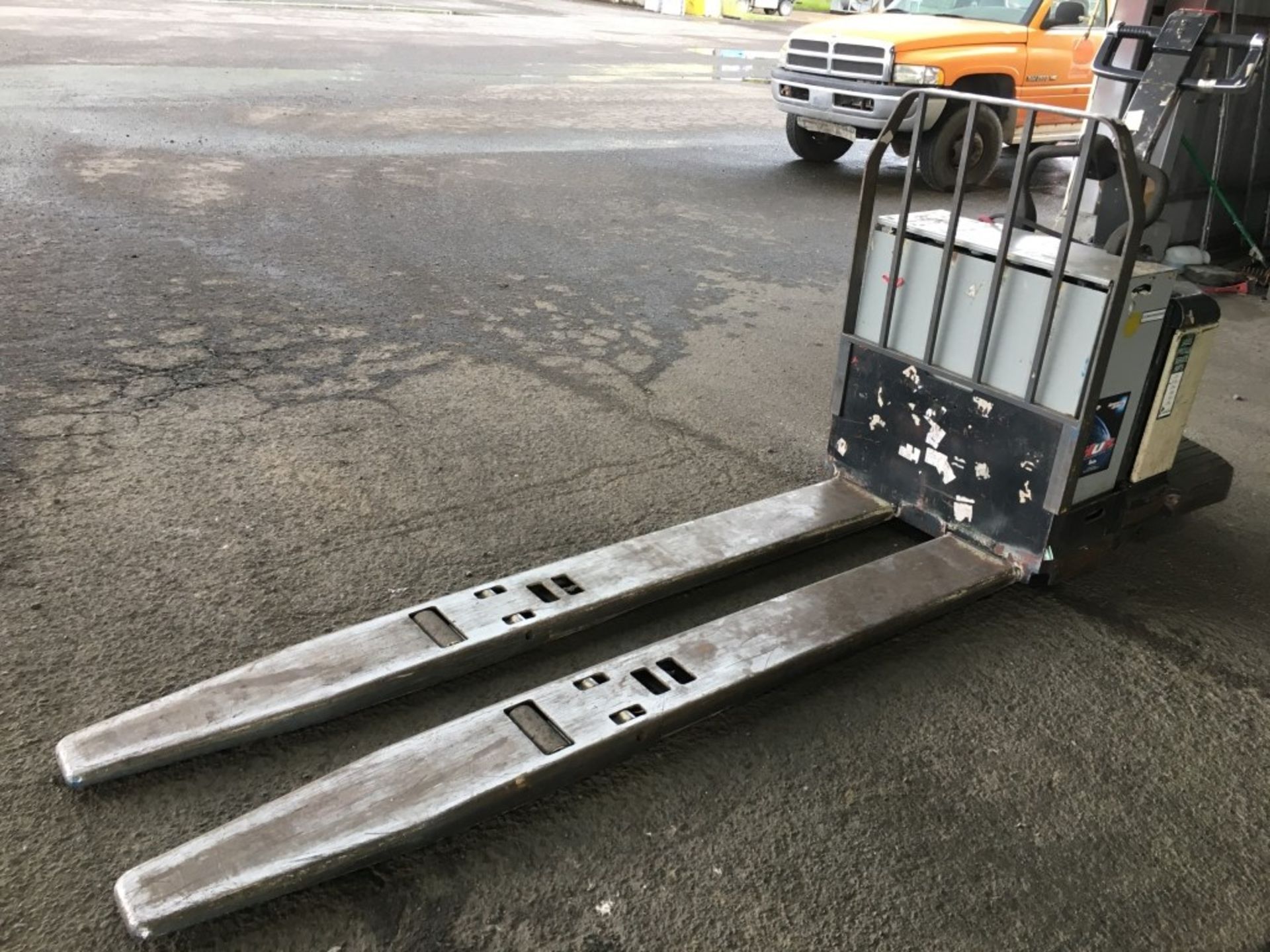 1998 Crown PE3540-80 Electric Pallet Jack