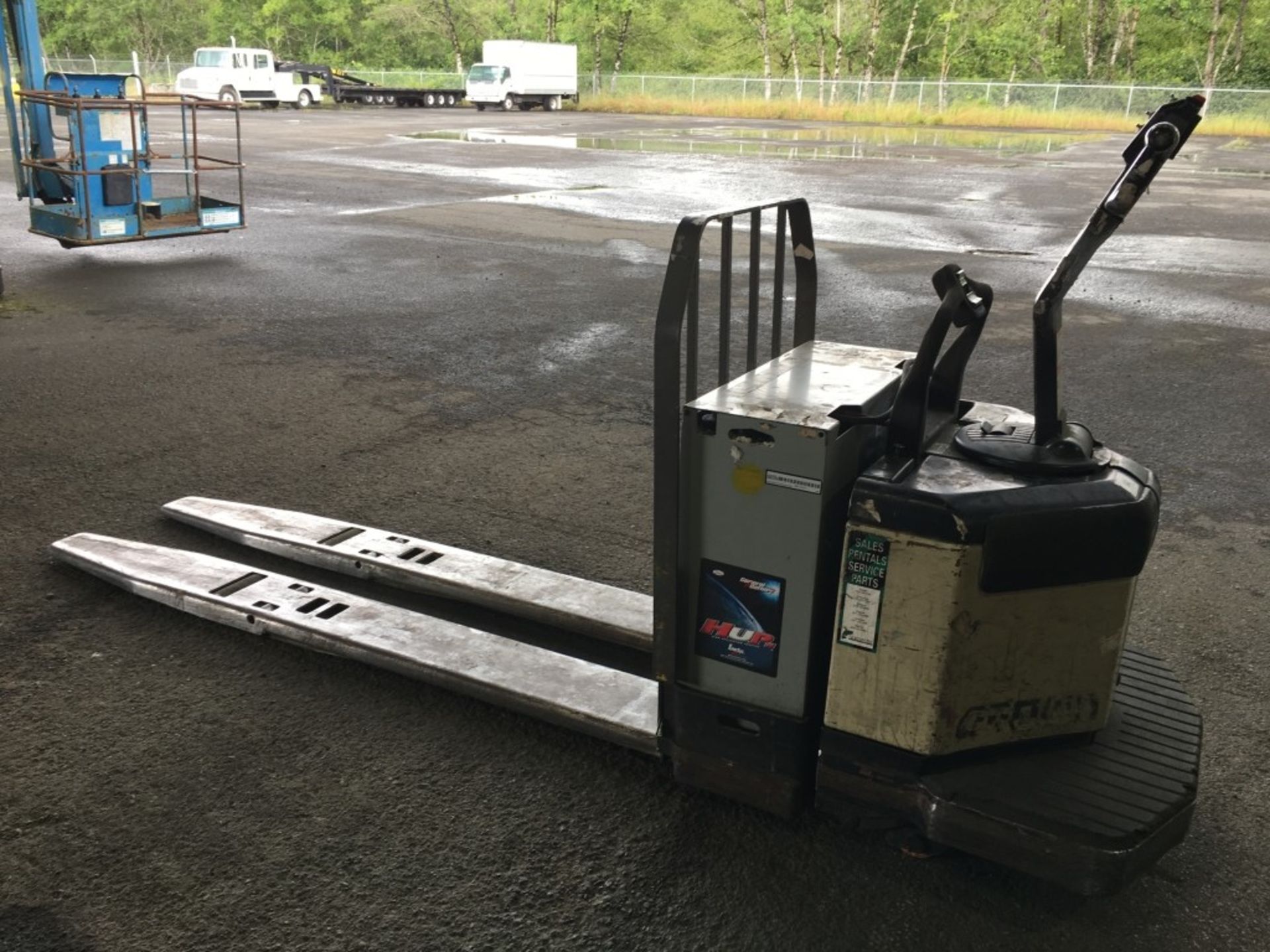 1998 Crown PE3540-80 Electric Pallet Jack - Image 4 of 17