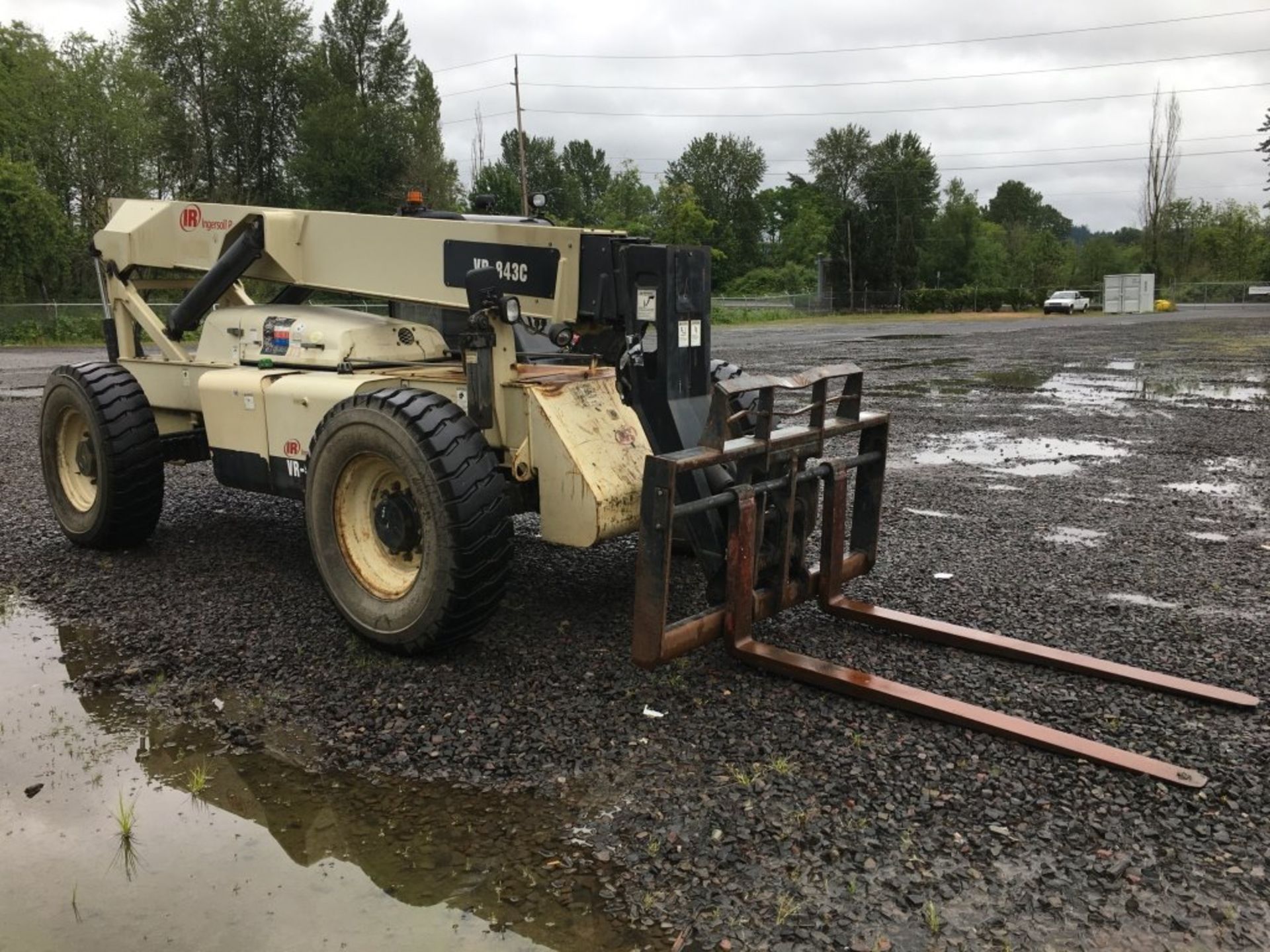 Ingersoll-Rand VR-843C 4x4 Telescopic Forklift - Image 2 of 23