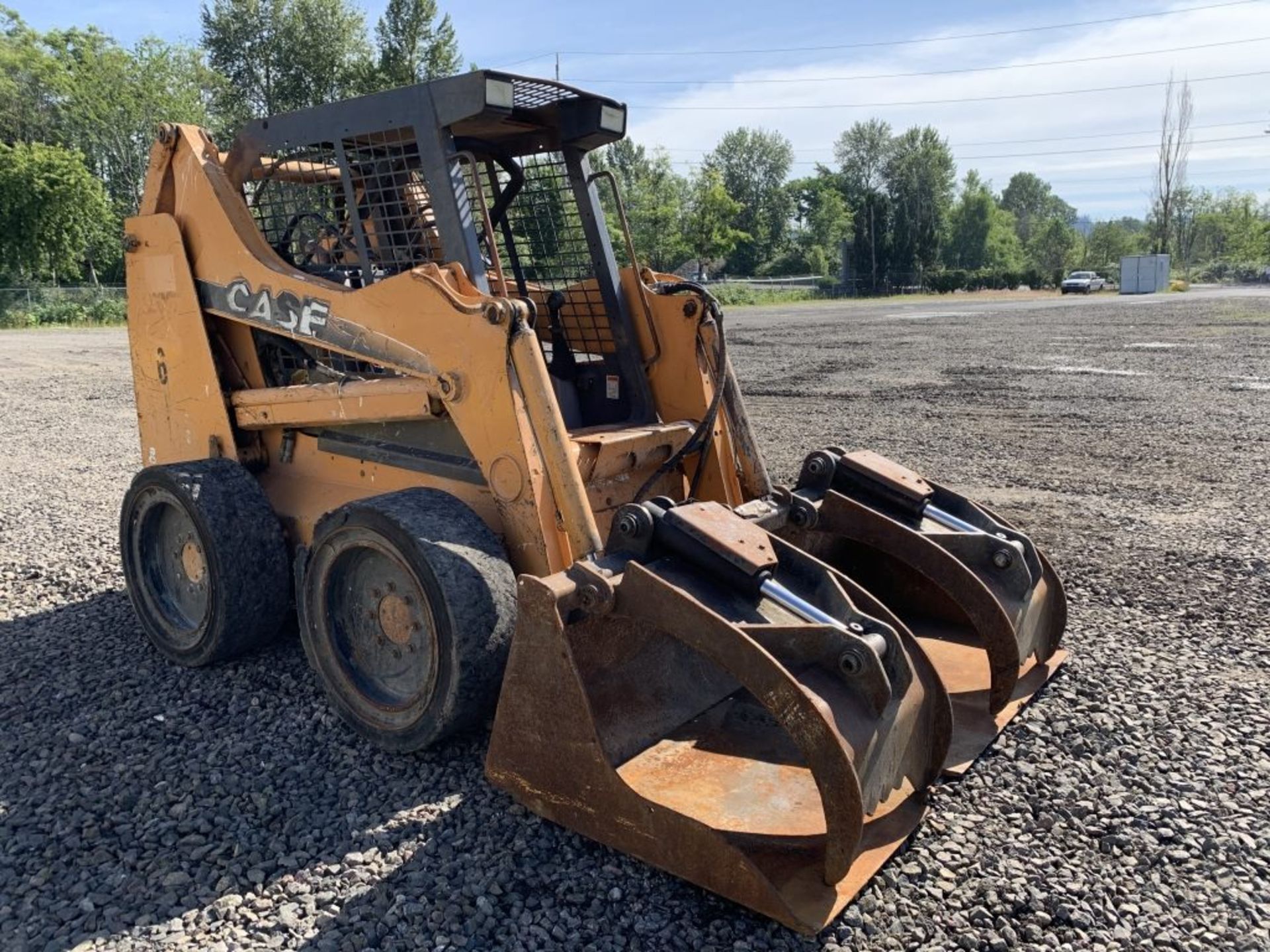 2004 Case 85XT Skidsteer Loader - Image 2 of 18