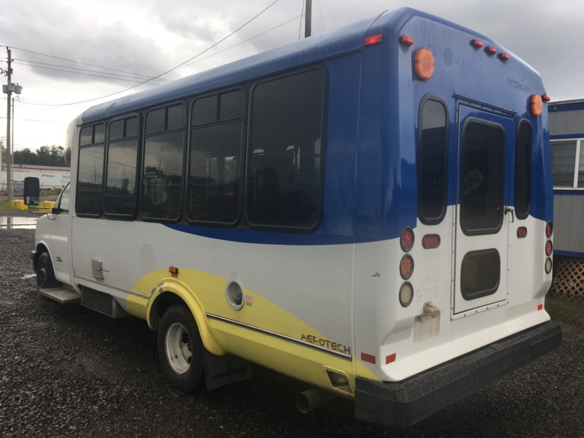 2011 Chevrolet 4500 Transit Bus - Image 4 of 27