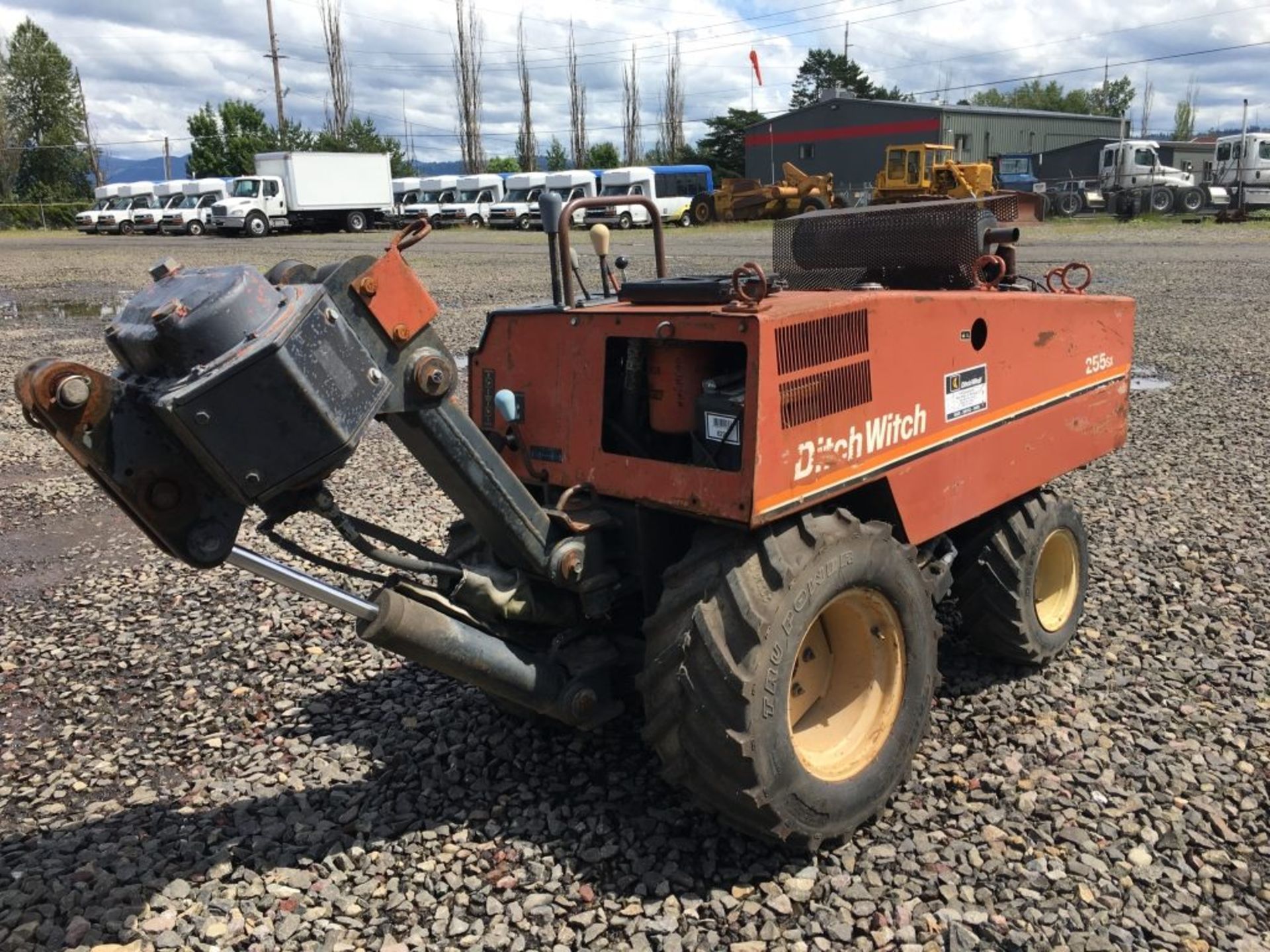 Ditch Witch 255SX Walk Beside Cable Plow - Image 3 of 12