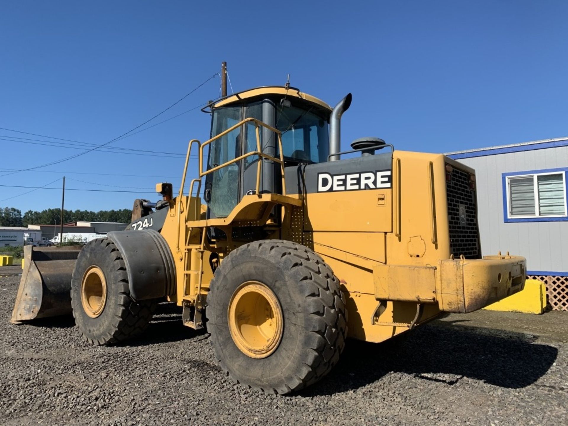 2004 John Deere 724J Wheel Loader - Image 4 of 25