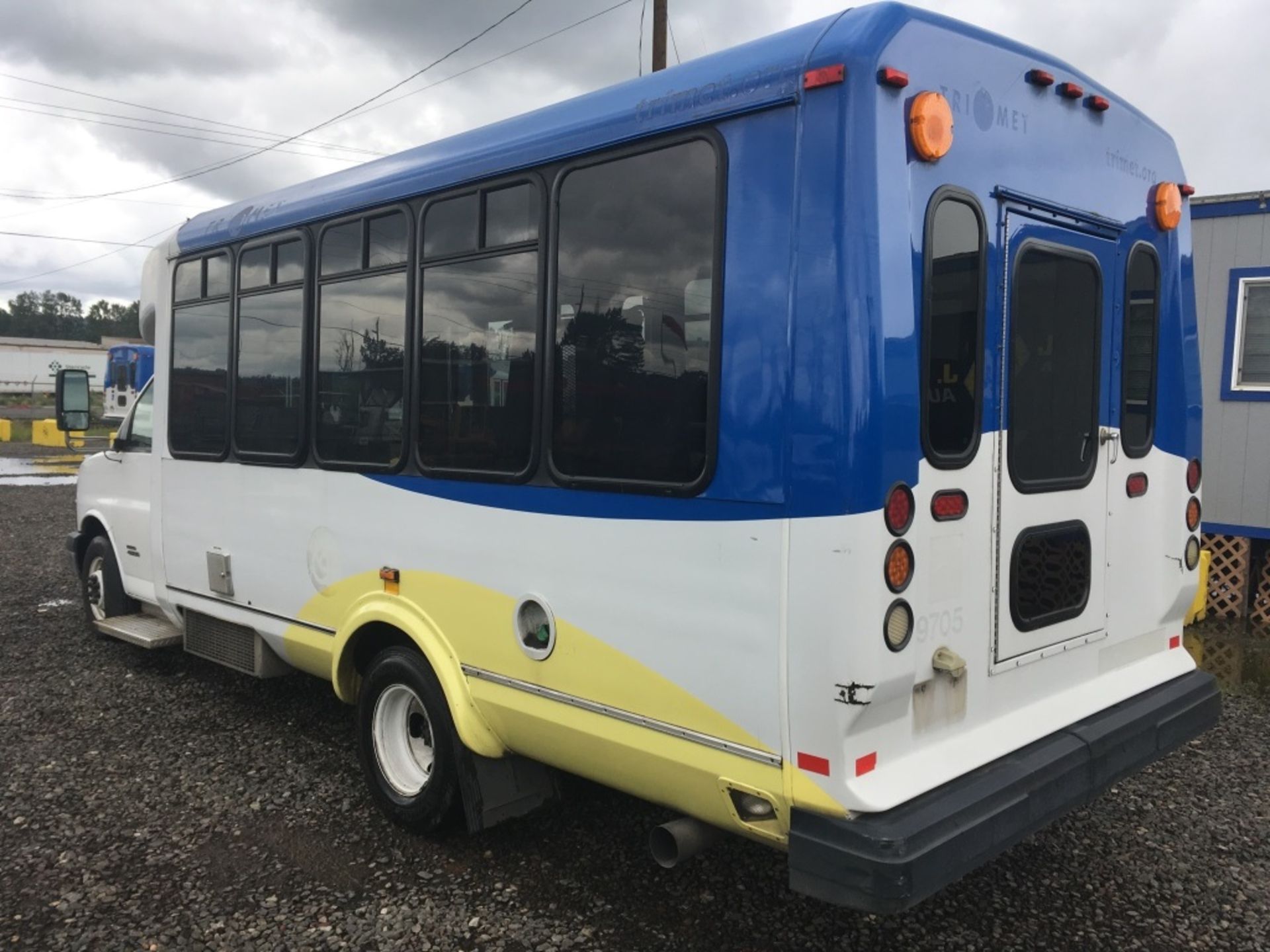 2011 Chevrolet 4500 Transit Bus - Image 4 of 23