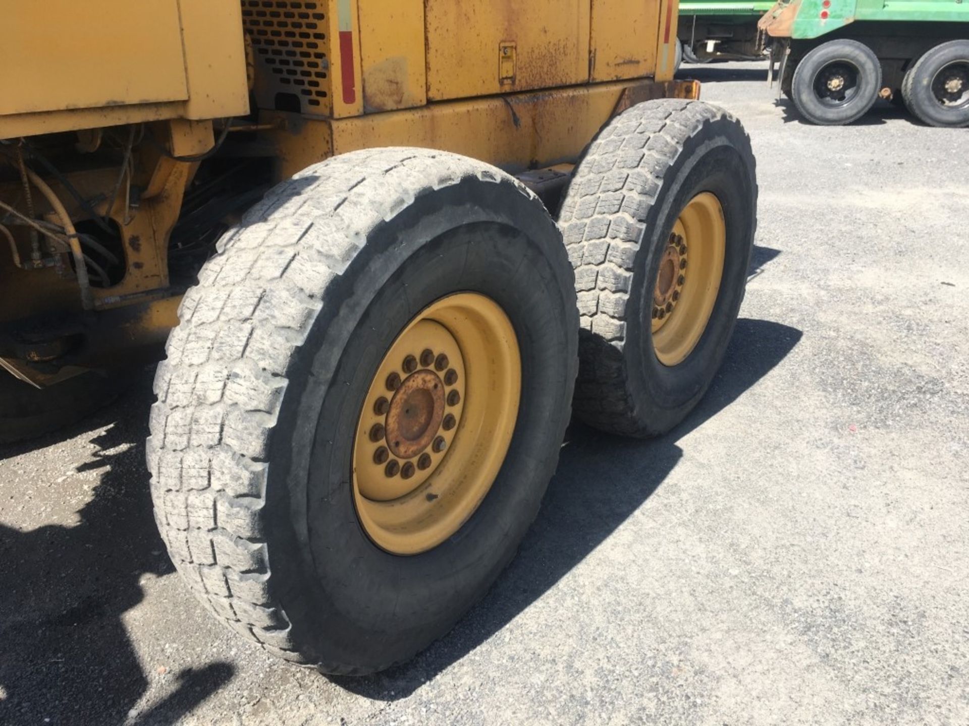 1988 John Deere 770B-H Motor Grader - Image 12 of 30