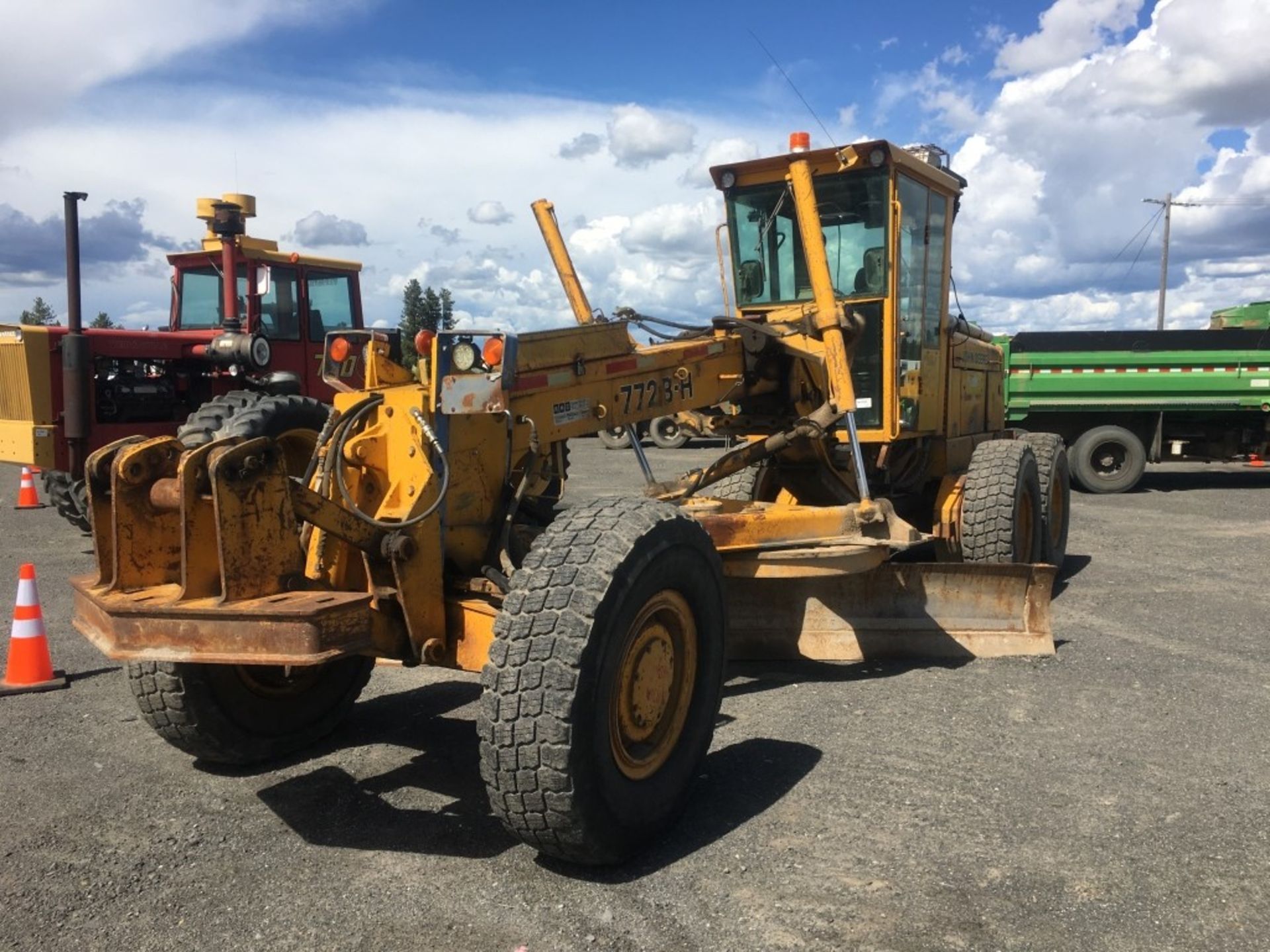 1987 John Deere 772B-H Motor Grader