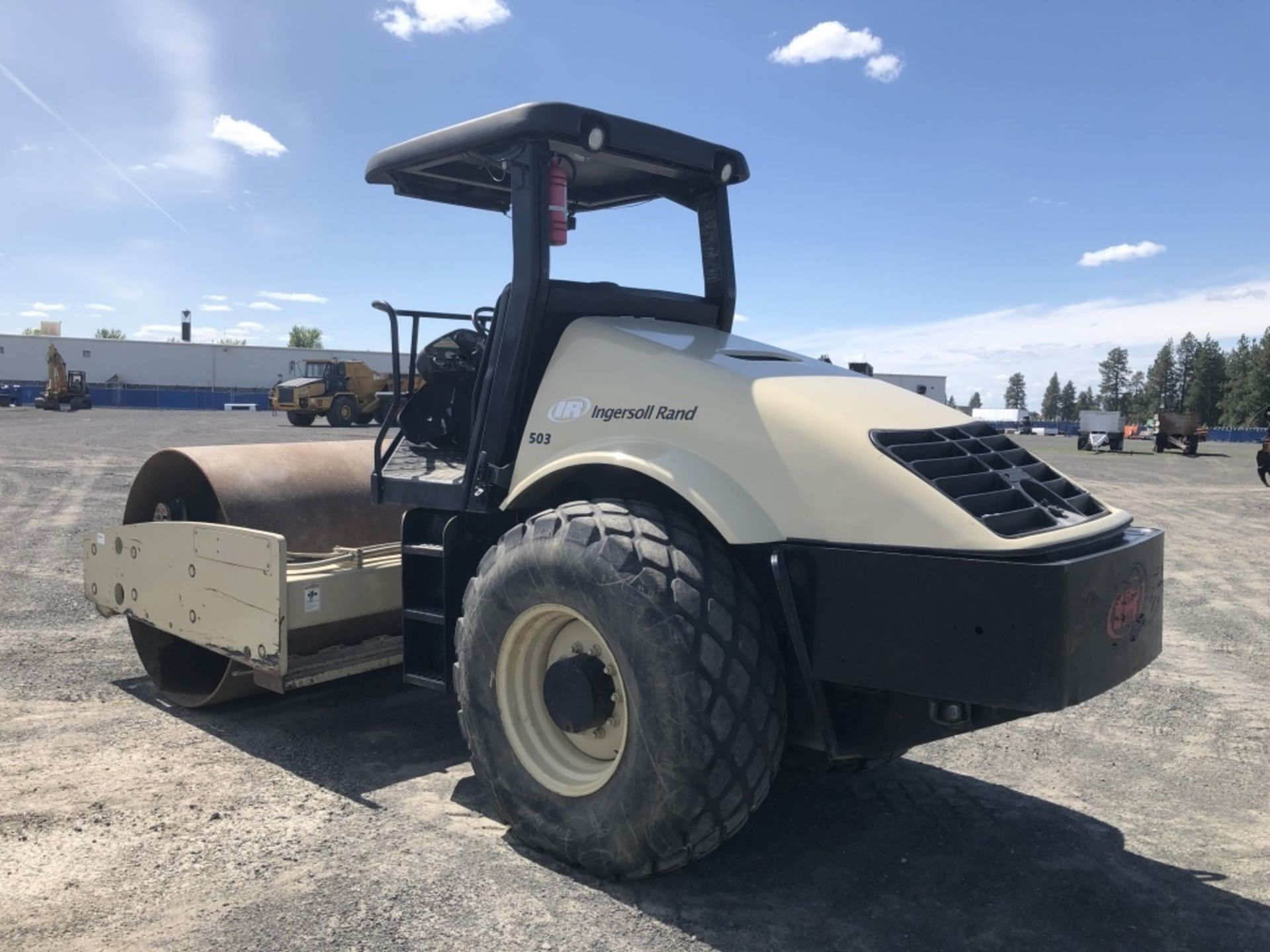 Ingersoll Rand SD-122DX Vibratory Roller - Image 2 of 19