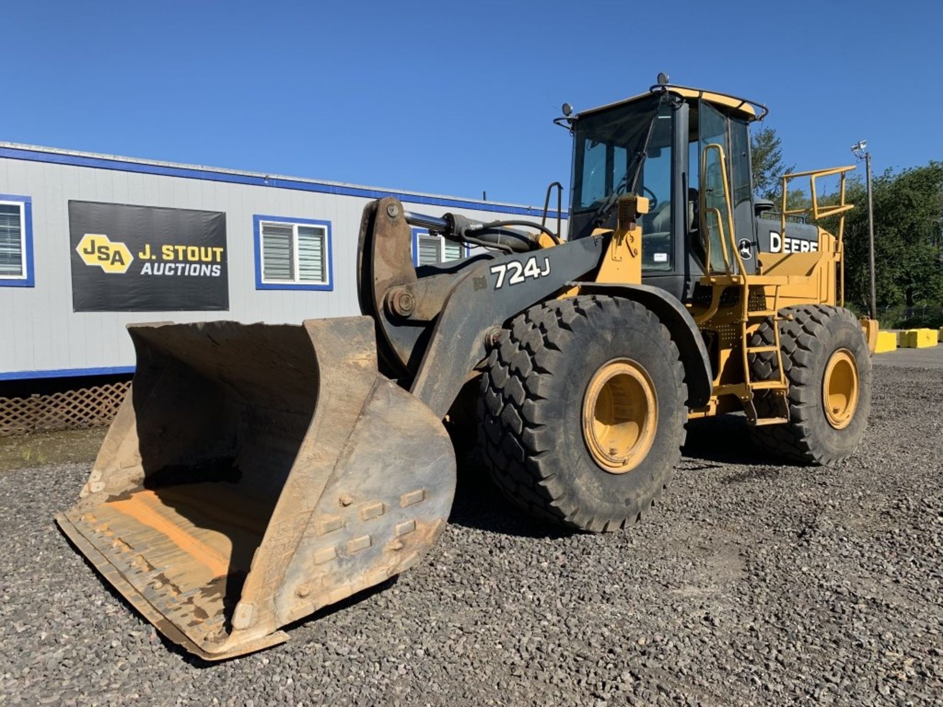 2004 John Deere 724J Wheel Loader