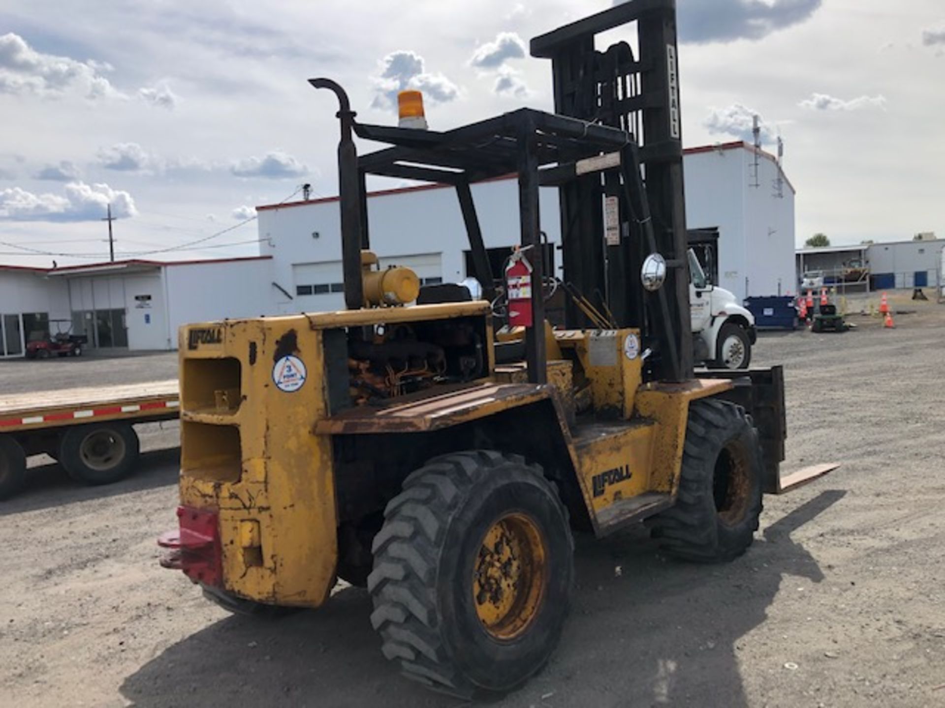 Lift All FWDT-80D 4x4 Rough Terrain Forklift - Image 5 of 21