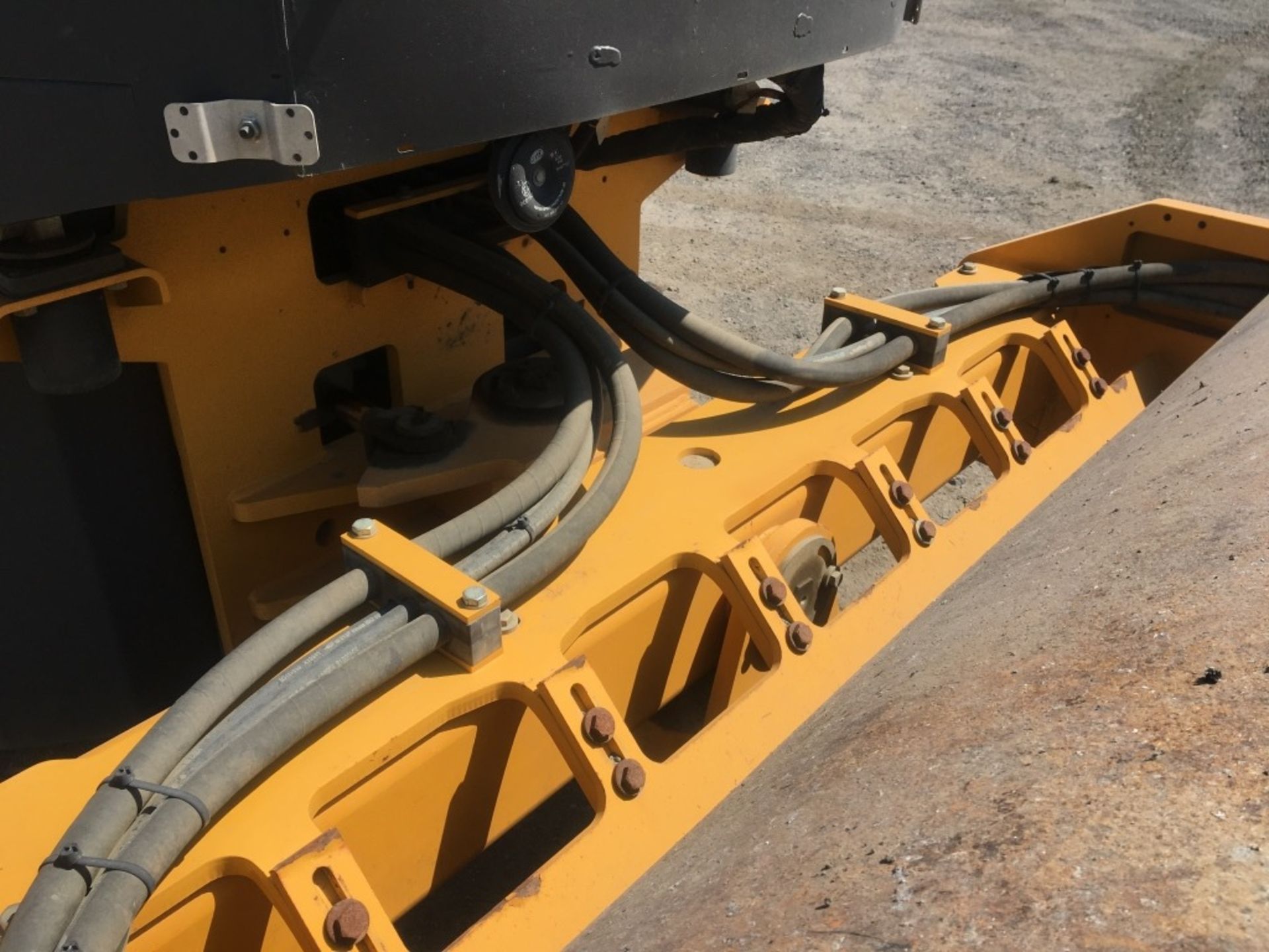 2016 Volvo SD75B Vibratory Roller - Image 6 of 15