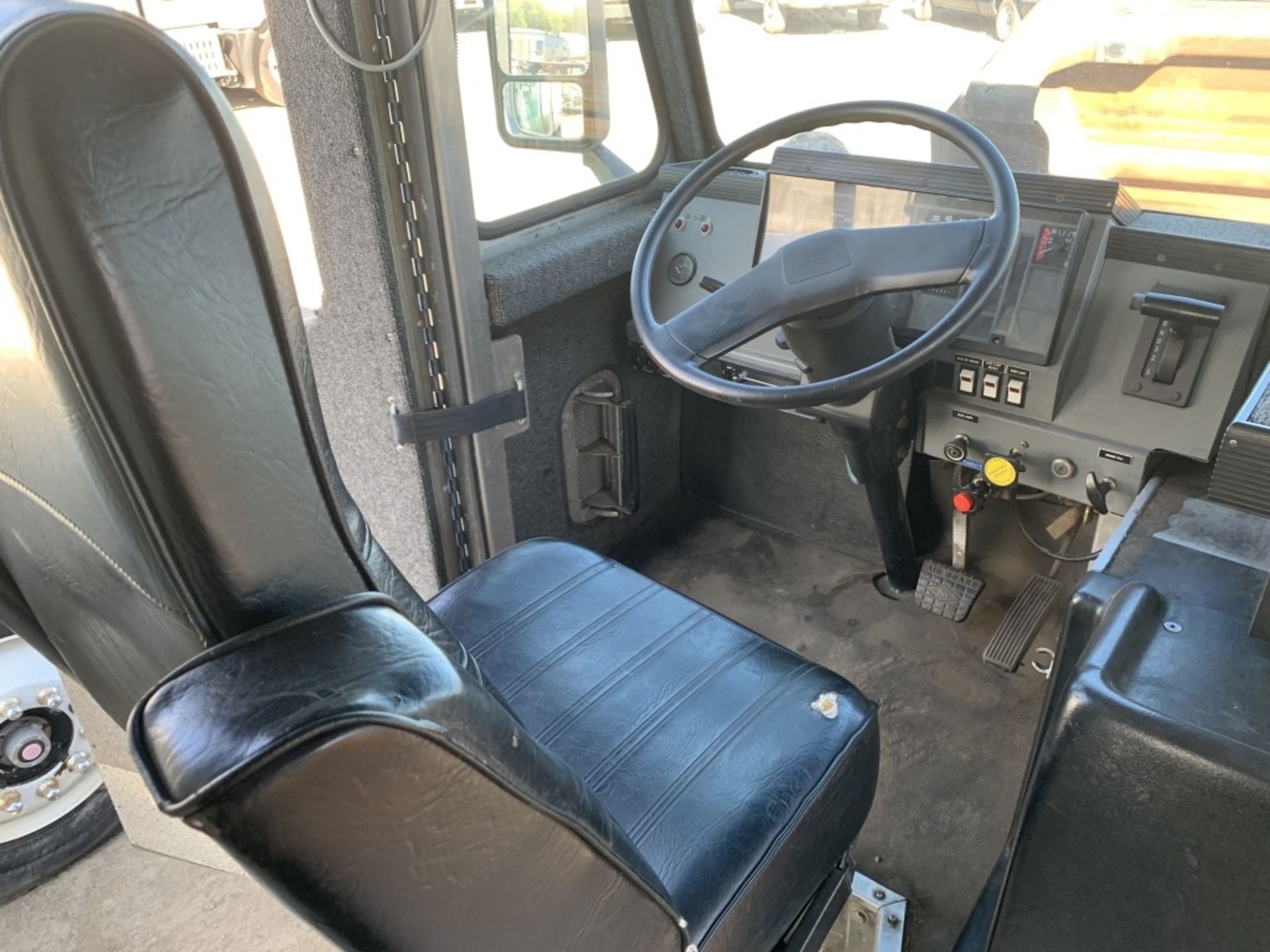 1994 International Navistar Step Van - Image 41 of 49