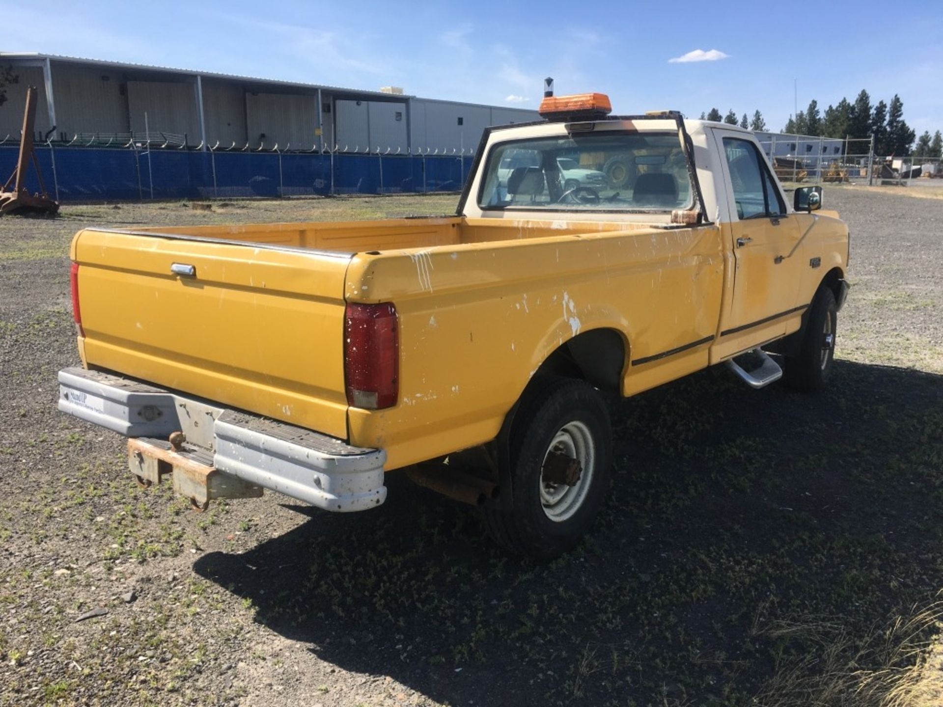 1992 Ford F250 4x4 Pickup - Image 3 of 16