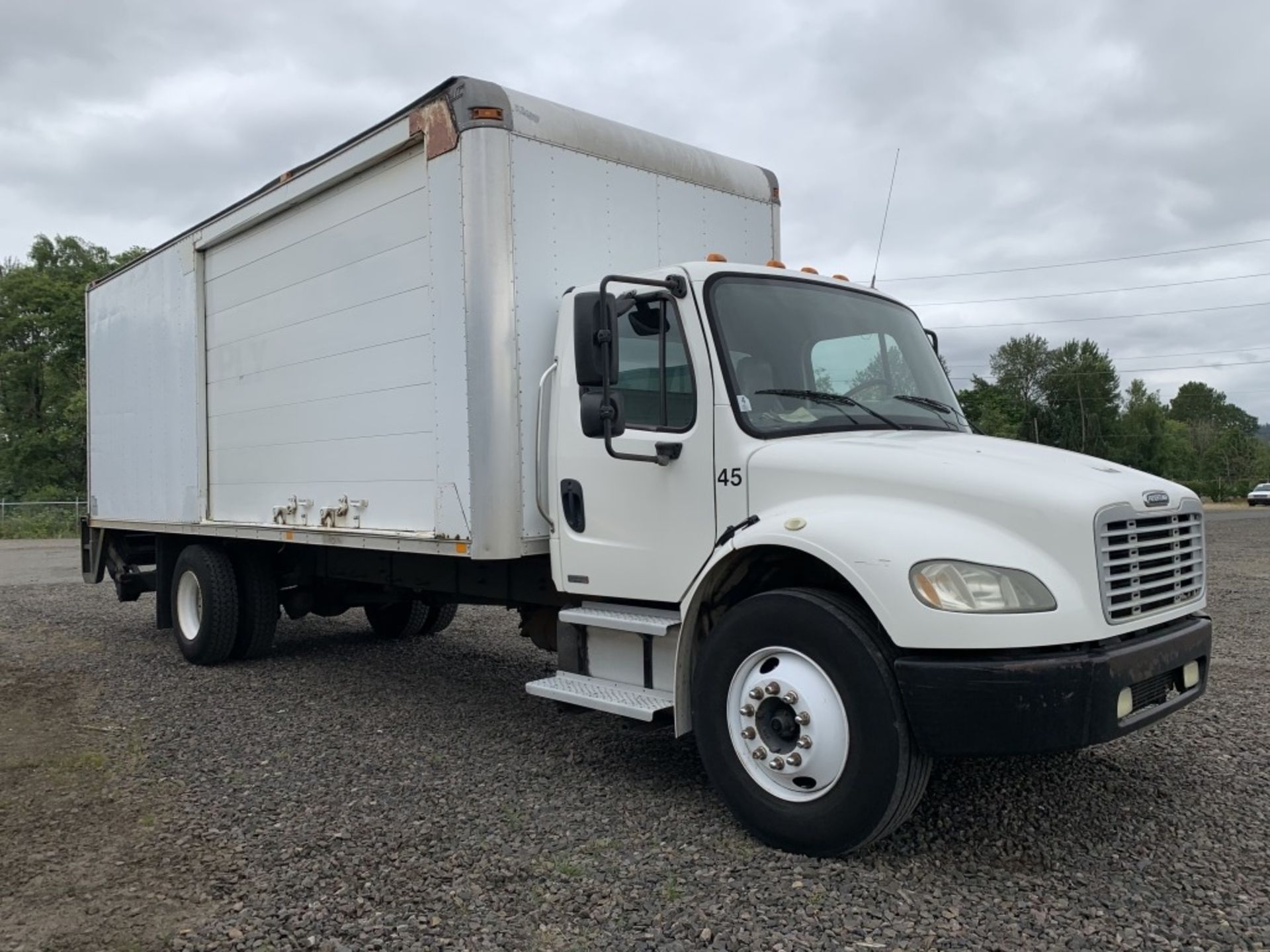 2004 Freightliner M2 Business Class S/A Box Truck - Image 2 of 25