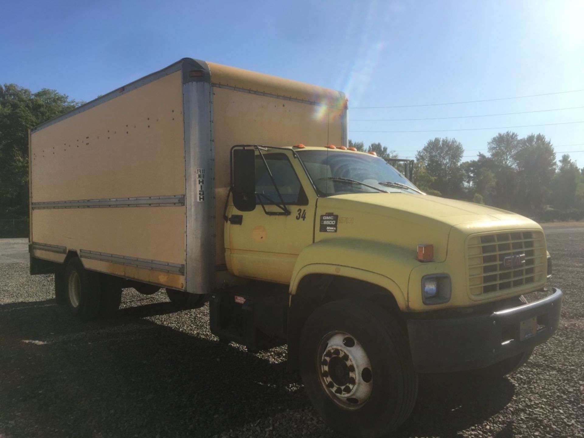 1998 GMC C6500 S/A Box Truck - Image 2 of 16