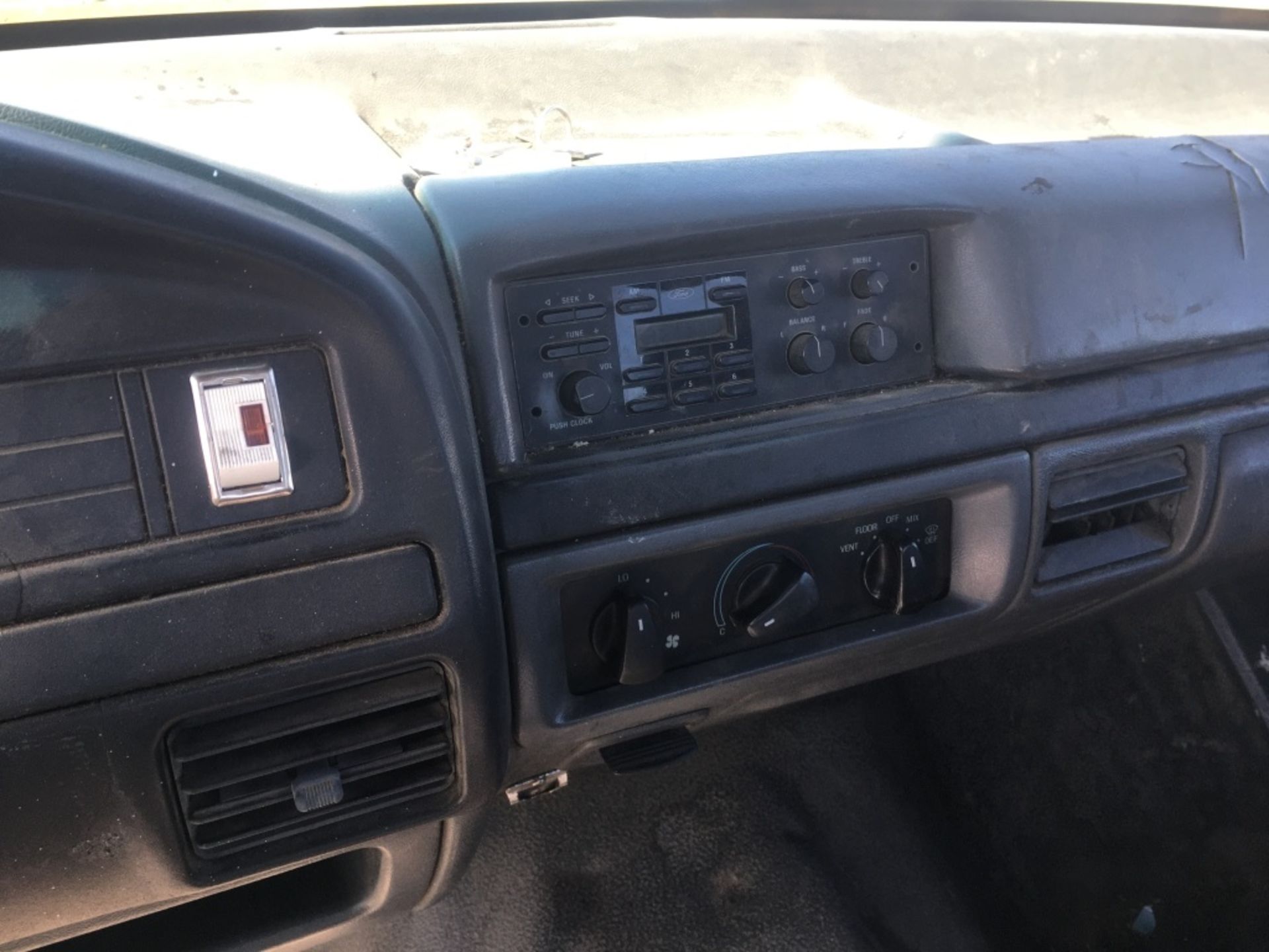 1992 Ford F250 4x4 Pickup - Image 10 of 16
