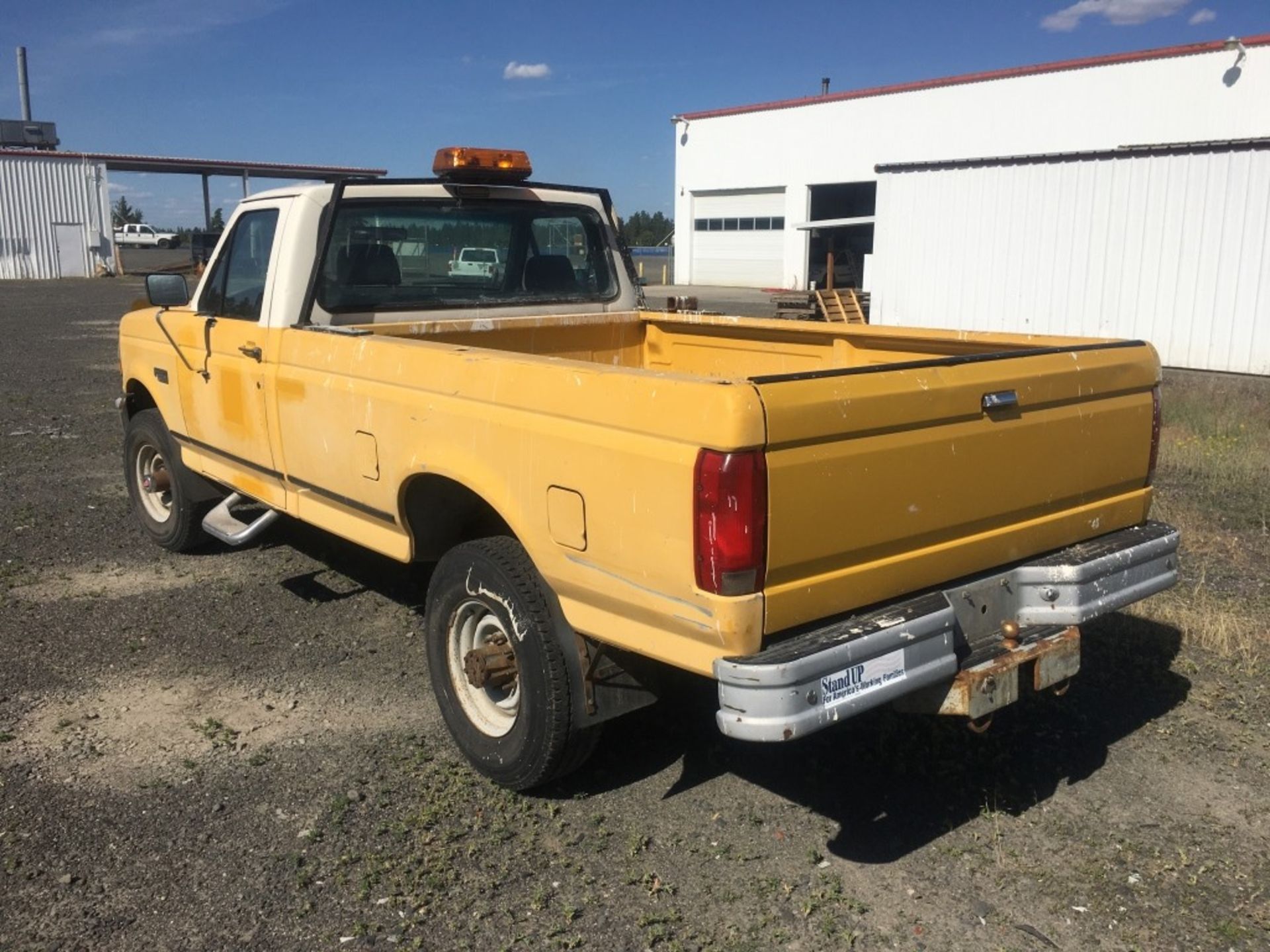 1992 Ford F250 4x4 Pickup - Image 2 of 16
