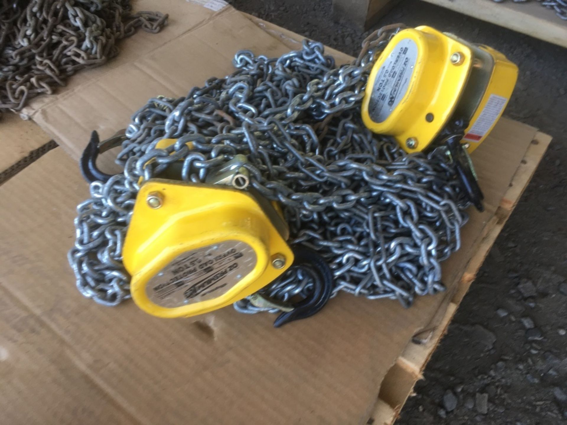 Oz Lifting Chain Hoists