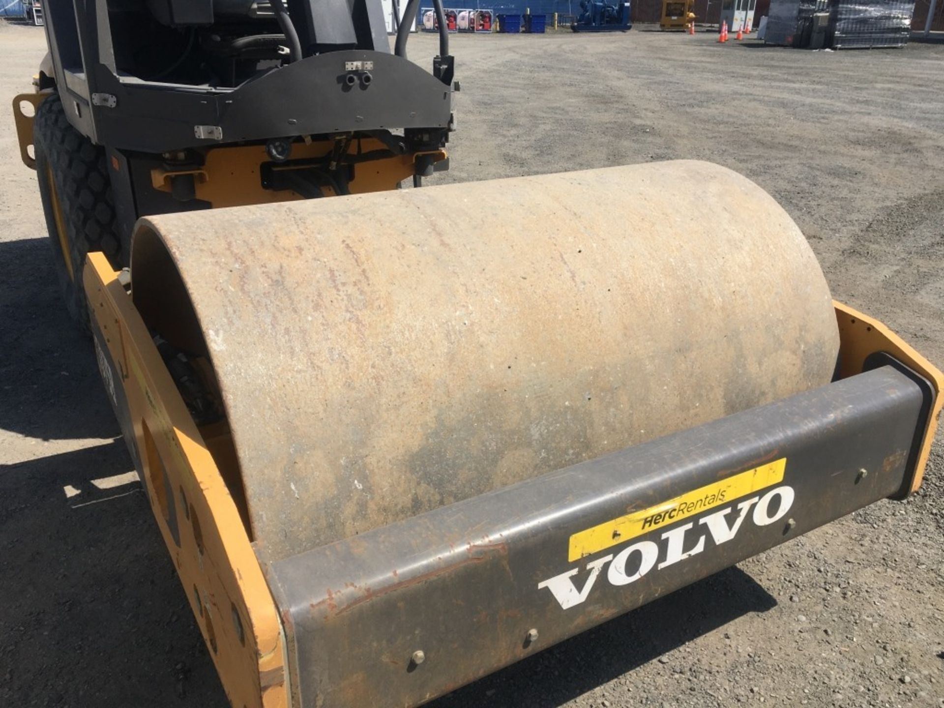 2016 Volvo SD75B Vibratory Roller - Image 5 of 15