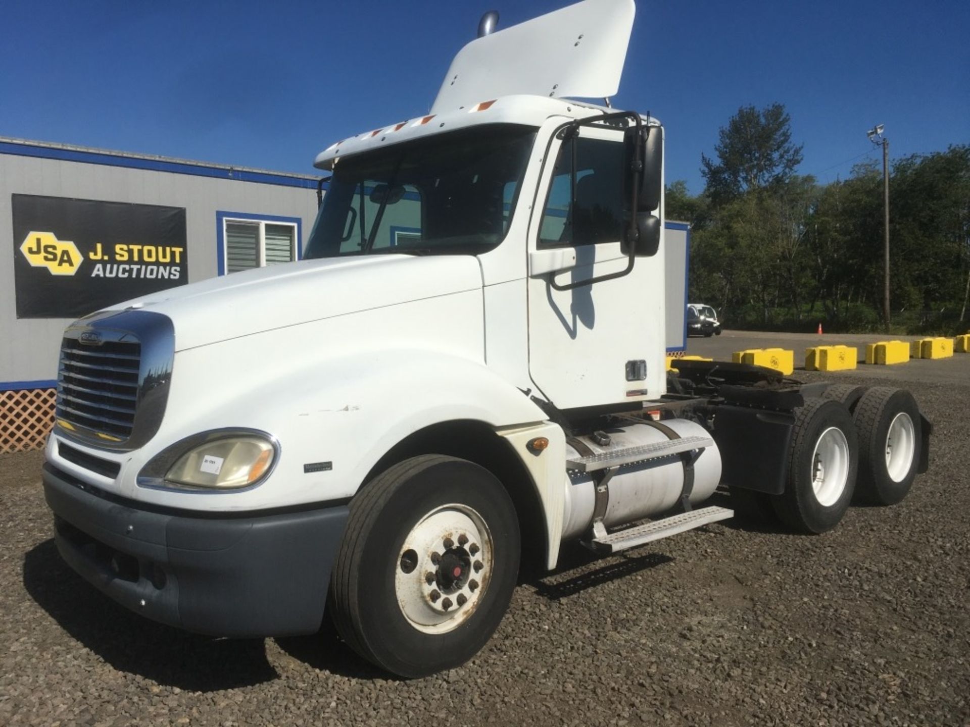 2005 Freightliner Columbia T/A Truck Tractor