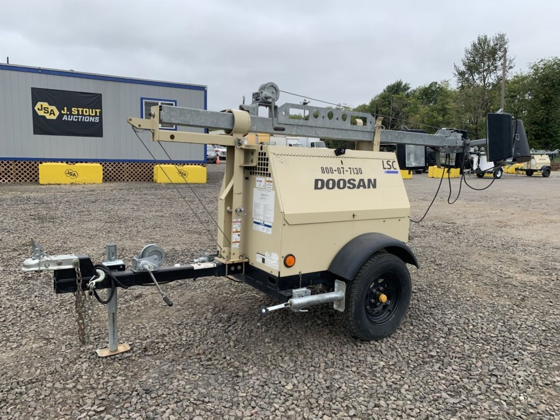 2015 Doosan LSC Towable Light Tower