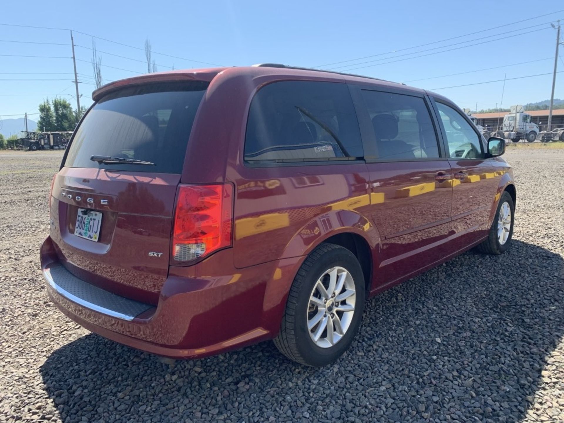 2014 Dodge Grand Caravan SXT Van - Image 3 of 25