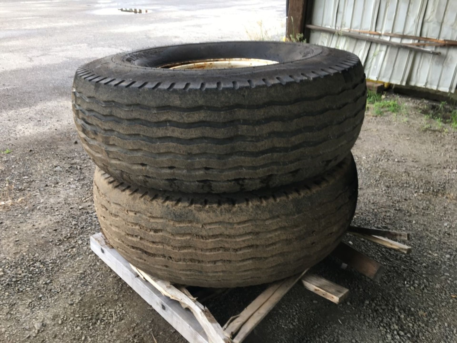 Heatmaster 18.00-25 Paver Tires, Qty 2 - Image 4 of 7