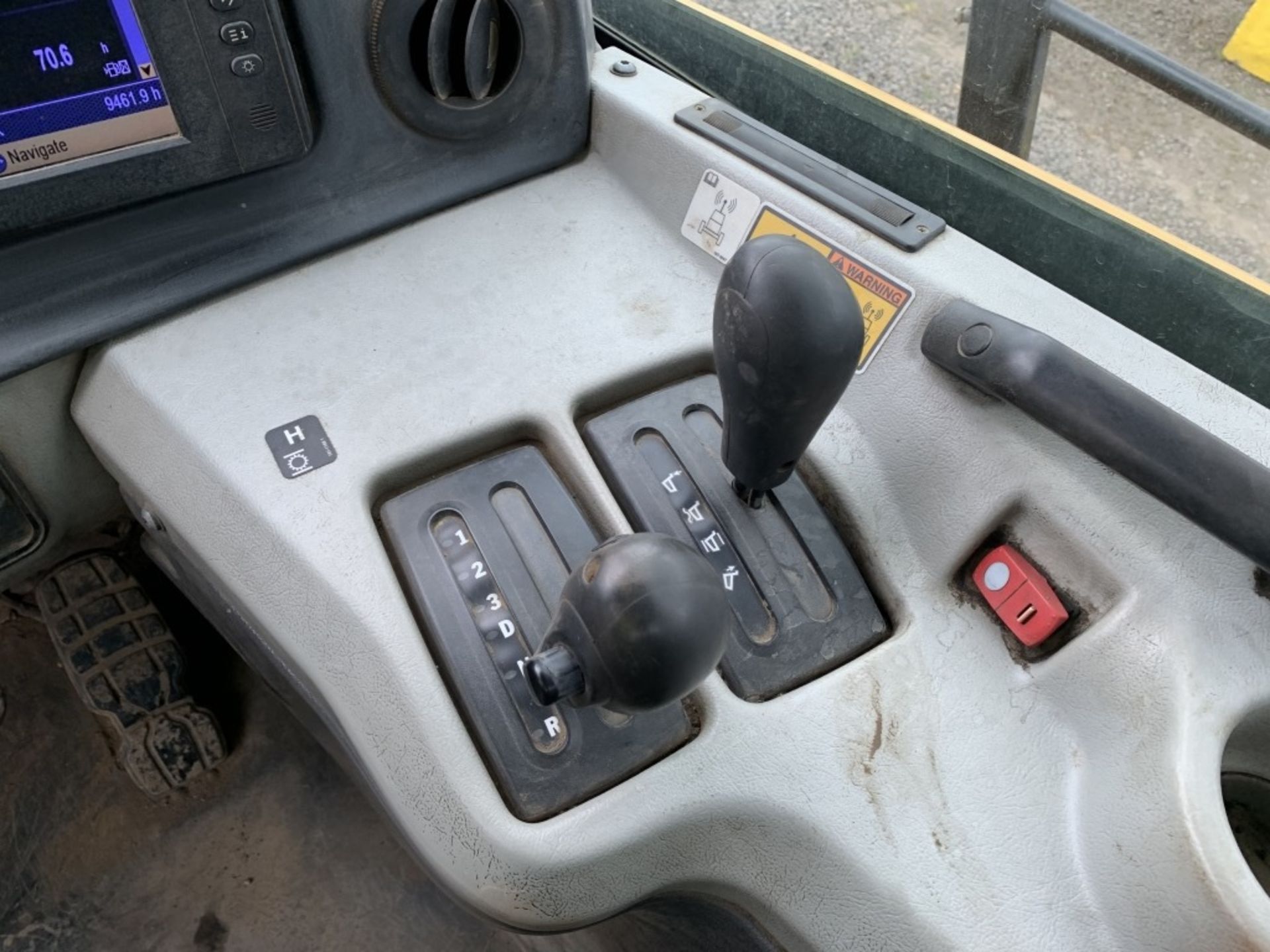 2014 Caterpillar 735B Articulated Dump Truck - Image 23 of 26