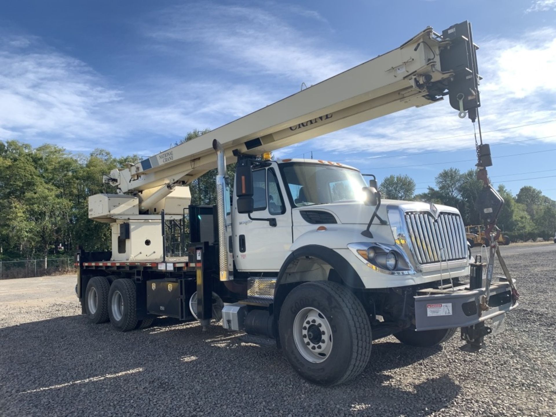 2008 International 7600 Workstar T/A Crane Truck - Image 5 of 53