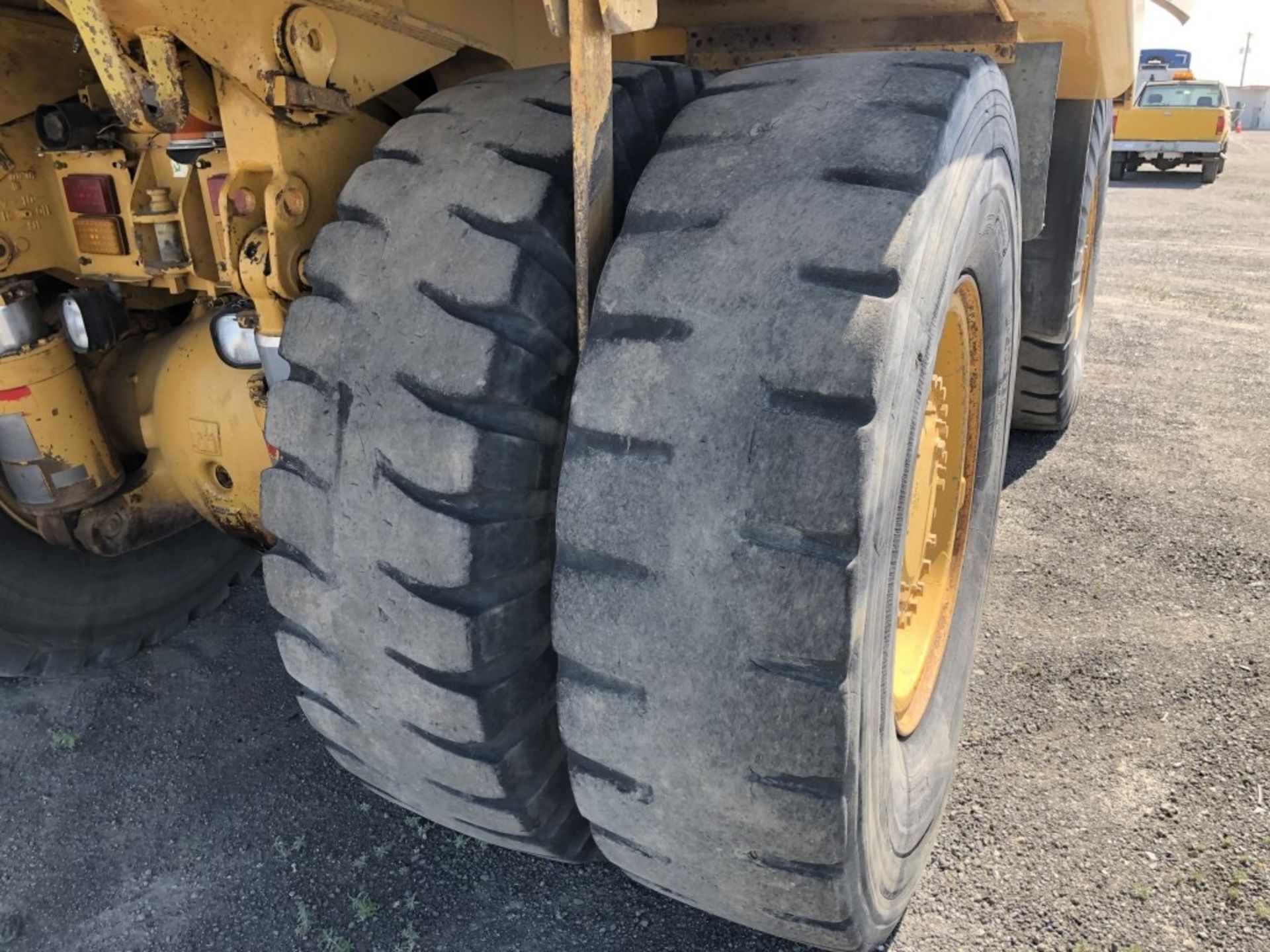 2004 Caterpillar 769D Rock Truck - Image 6 of 26