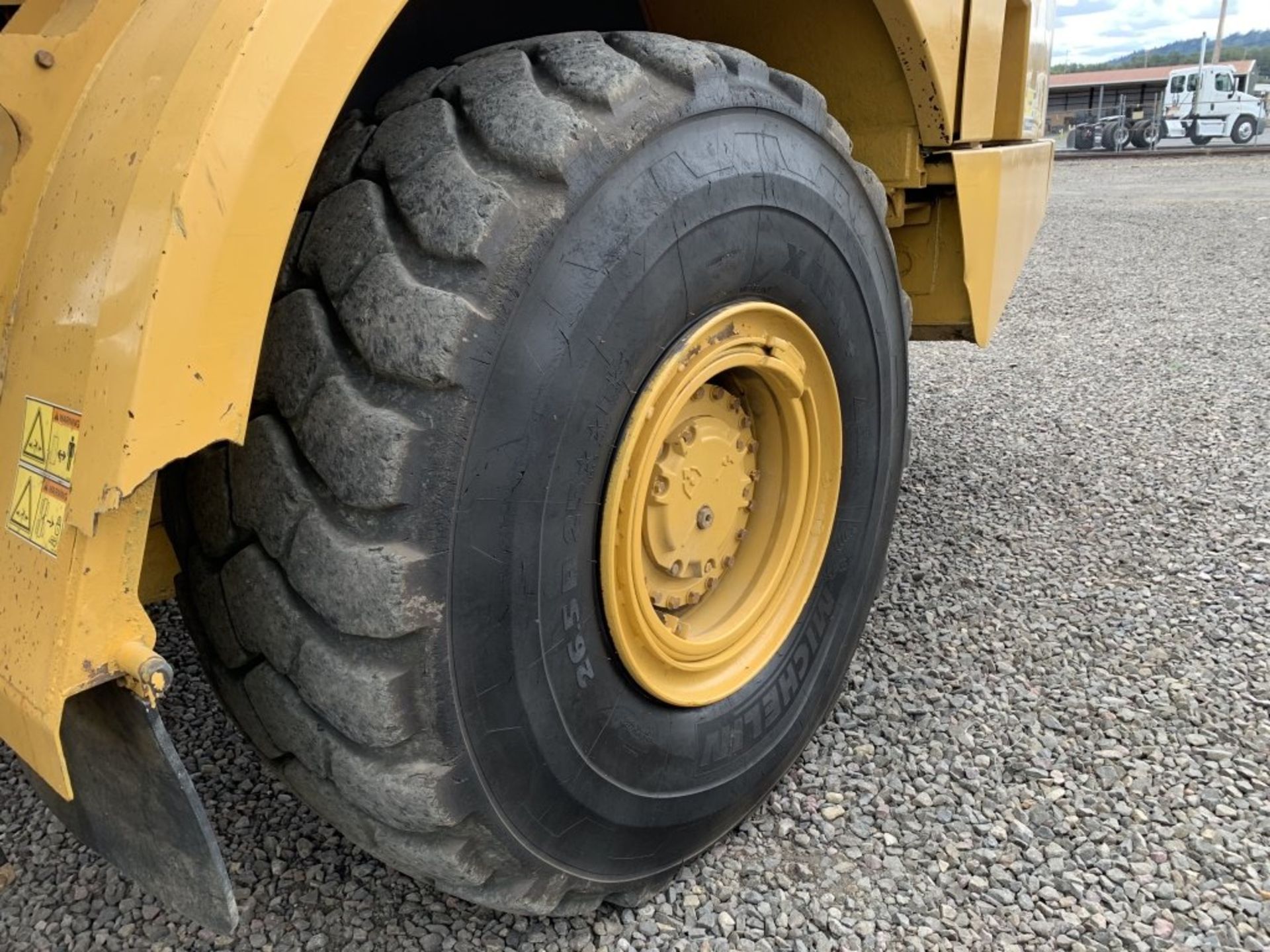 2014 Caterpillar 735B Articulated Dump Truck - Image 19 of 26