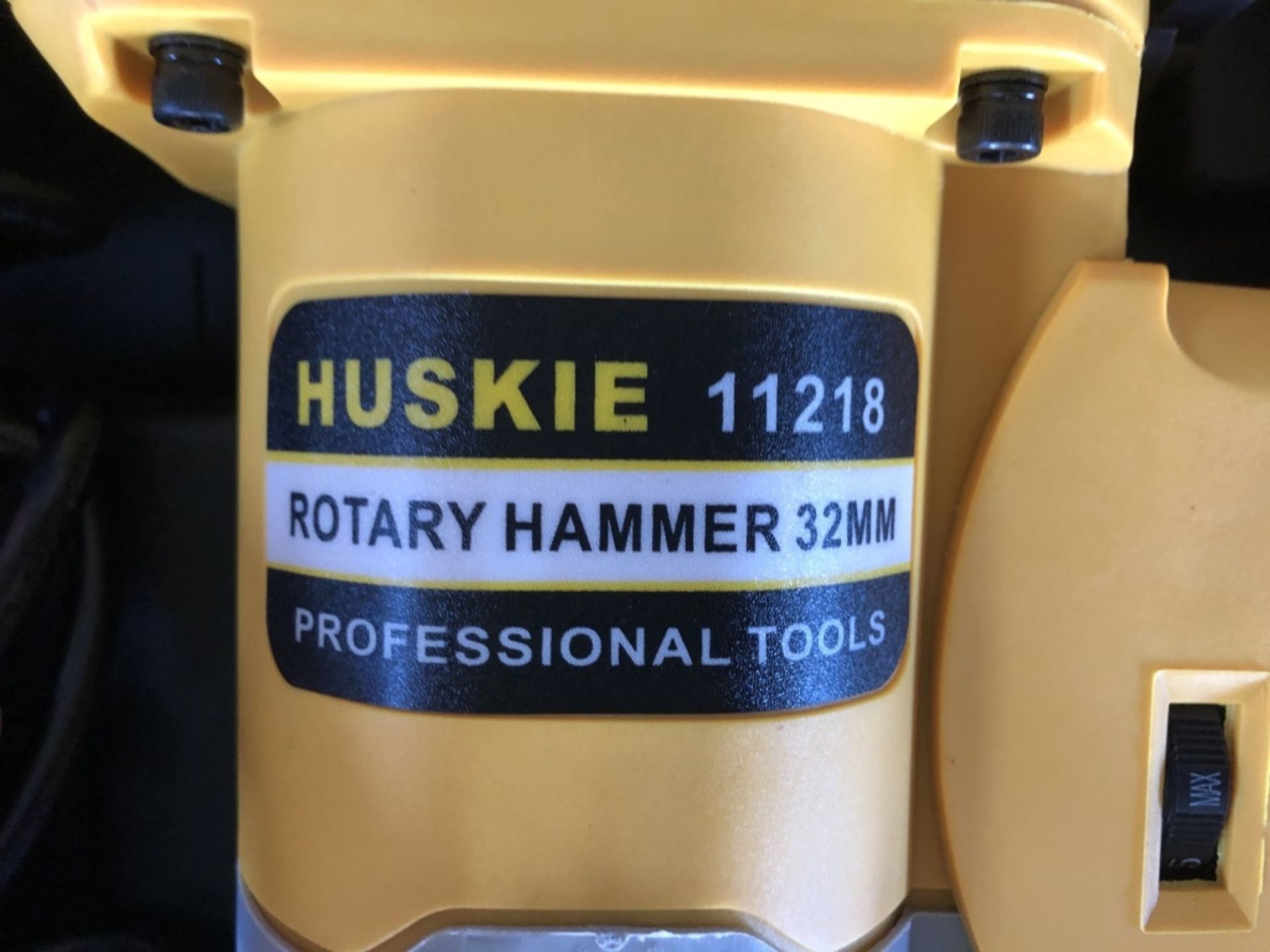 2020 Huskie 11218 SDS Hammer Drill - Image 2 of 3