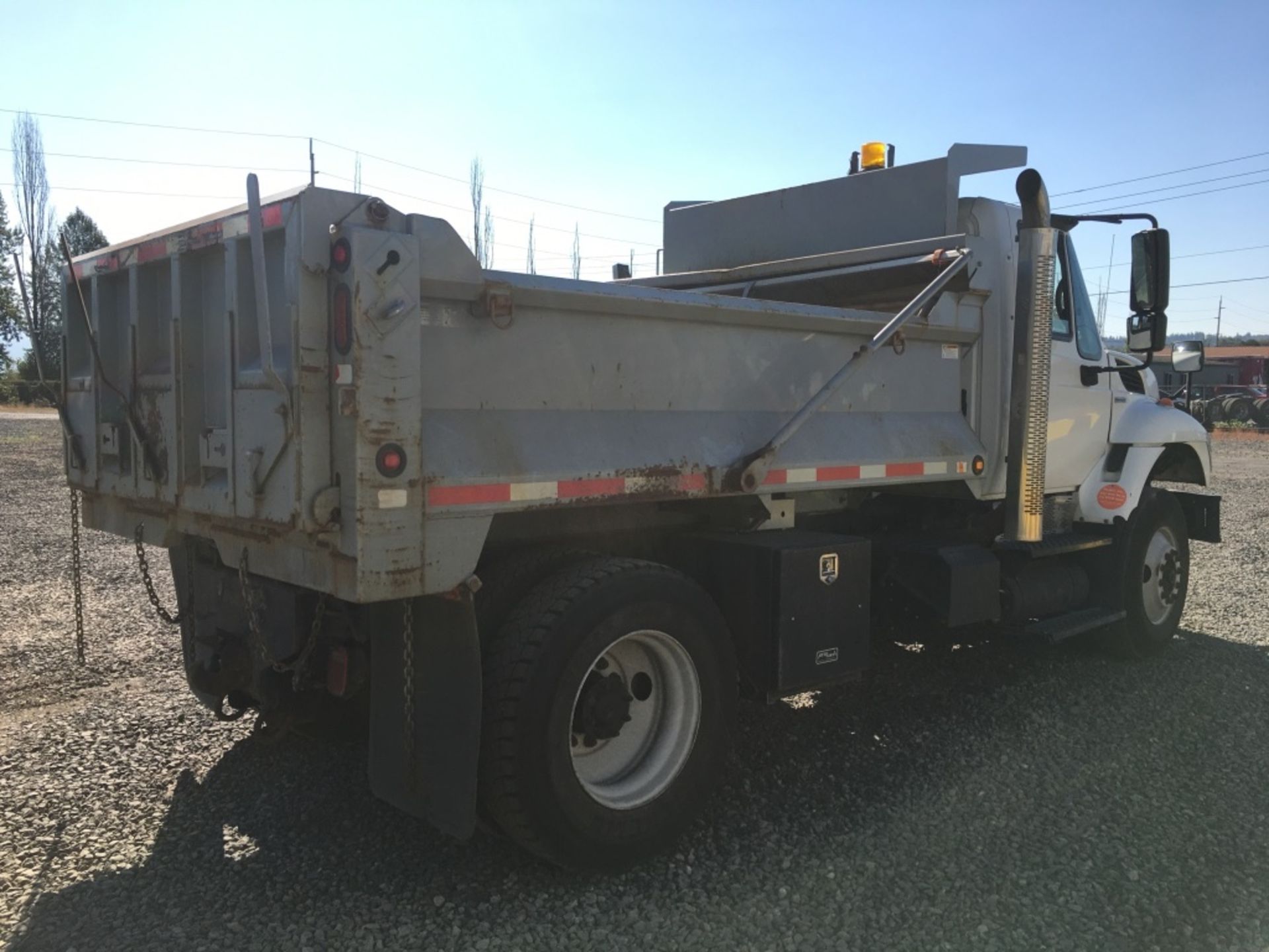 2009 International 7500 S/A Dump Truck - Image 3 of 27