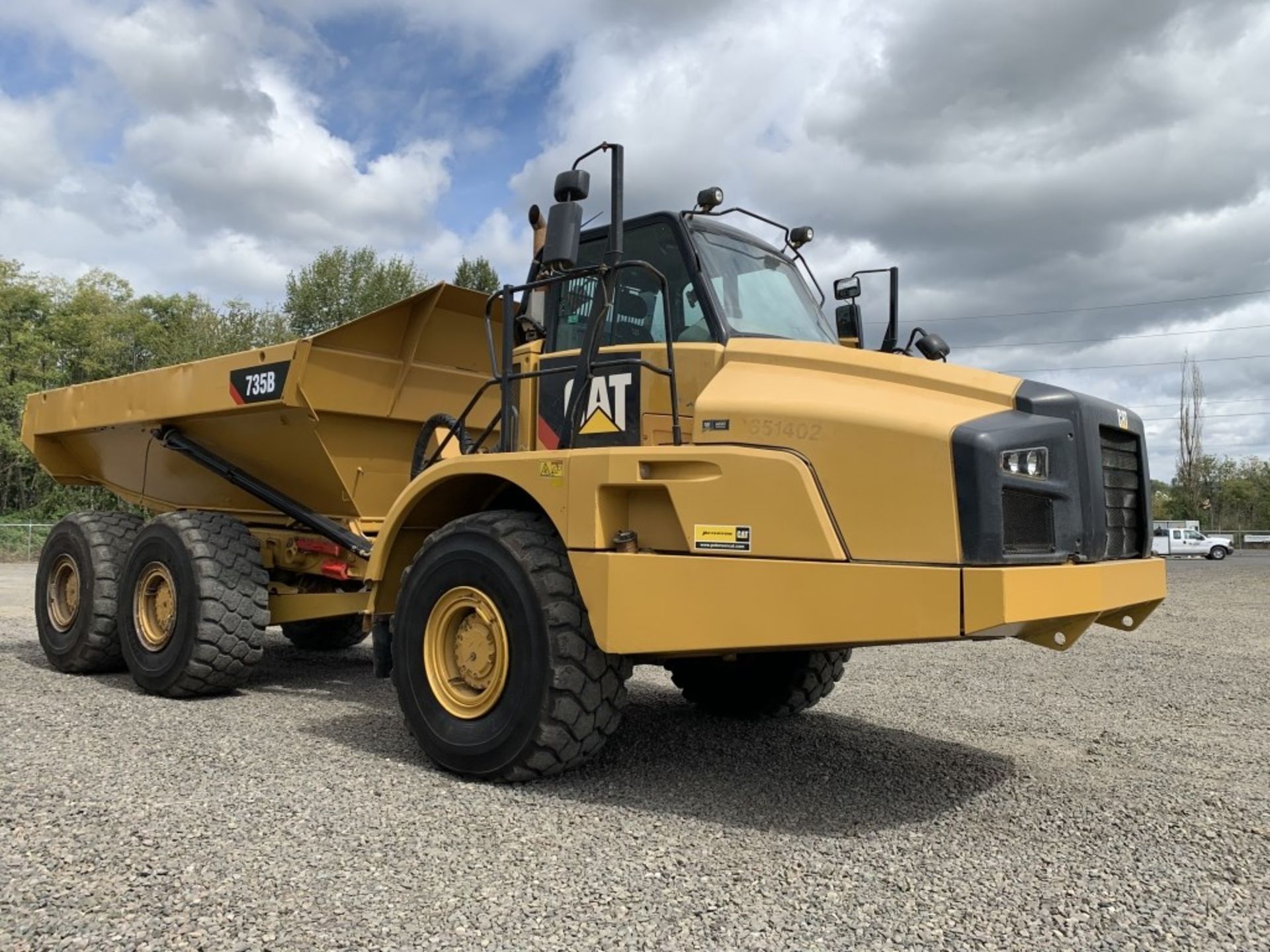 2014 Caterpillar 735B Articulated Dump Truck - Image 2 of 26