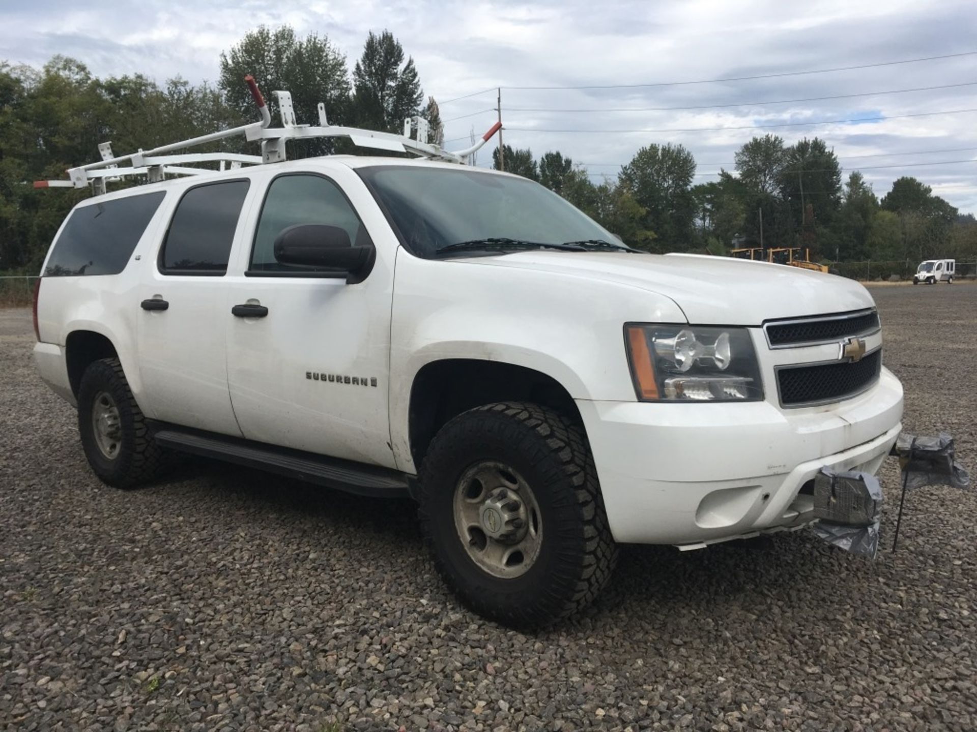 2008 Chevrolet Suburban 4x4 SUV - Image 2 of 25