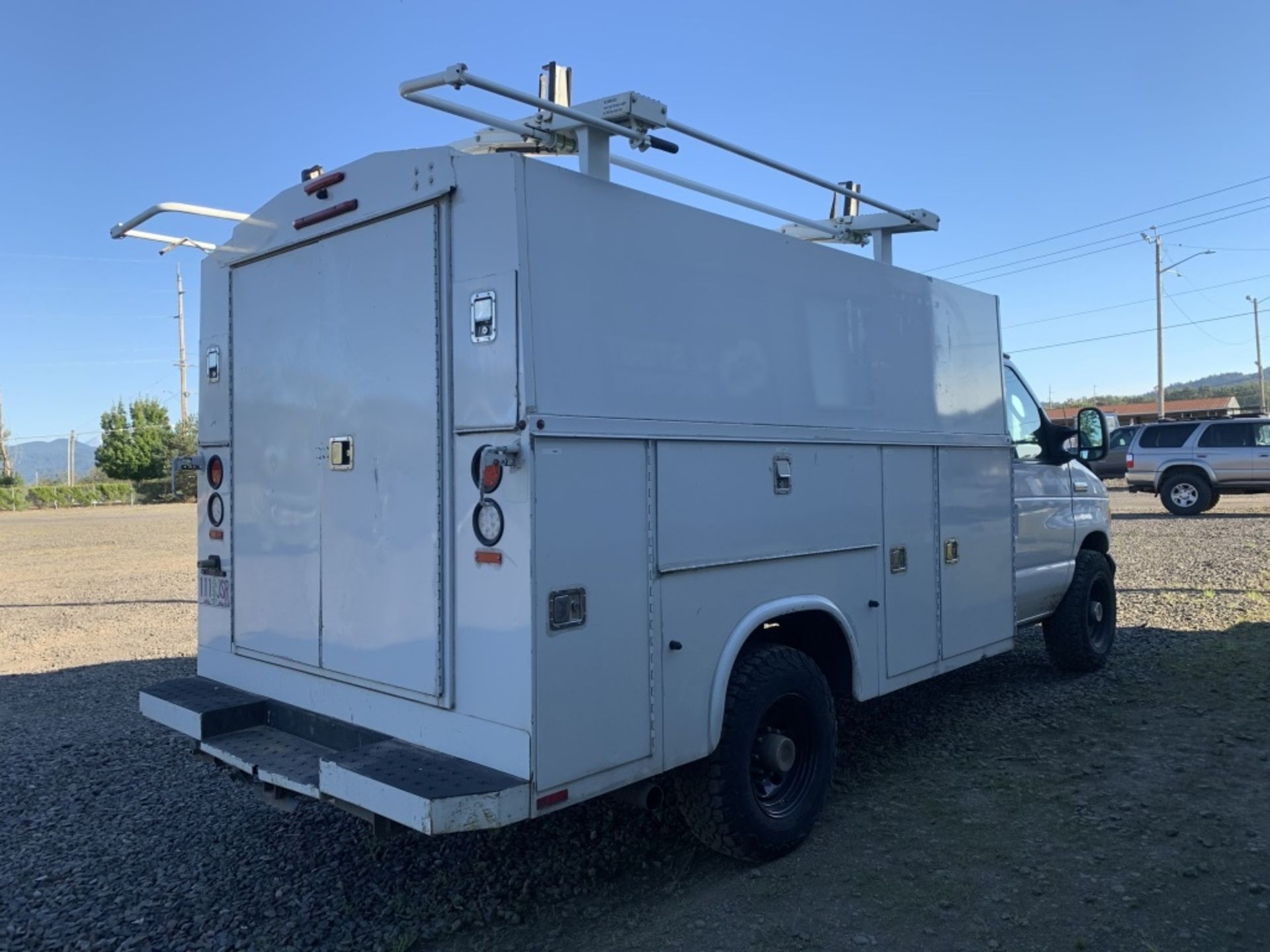 2007 Ford E350 Utility Van - Image 3 of 27