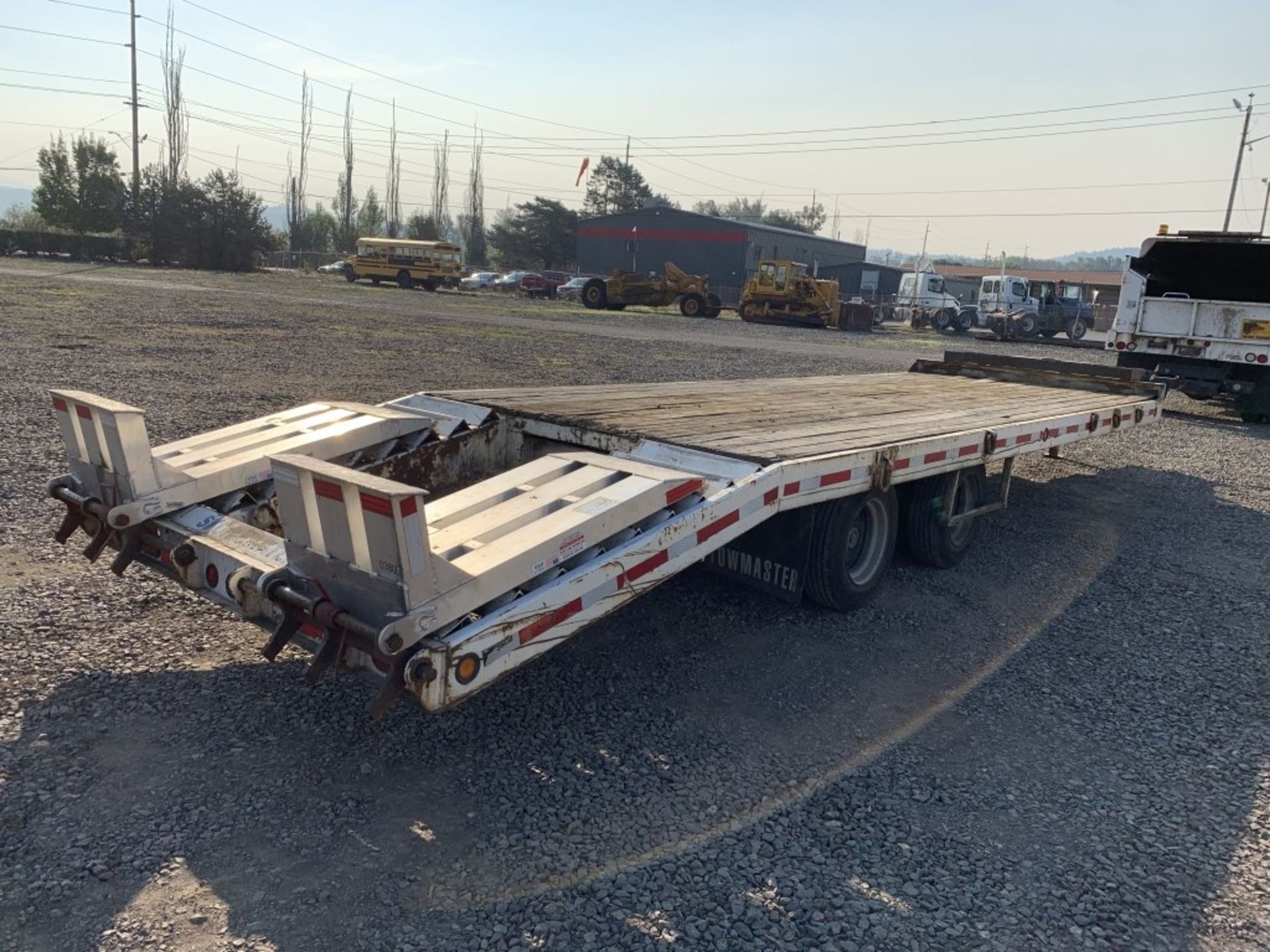 2003 Towmaster T-30 T/A Equipment Trailer - Image 3 of 14