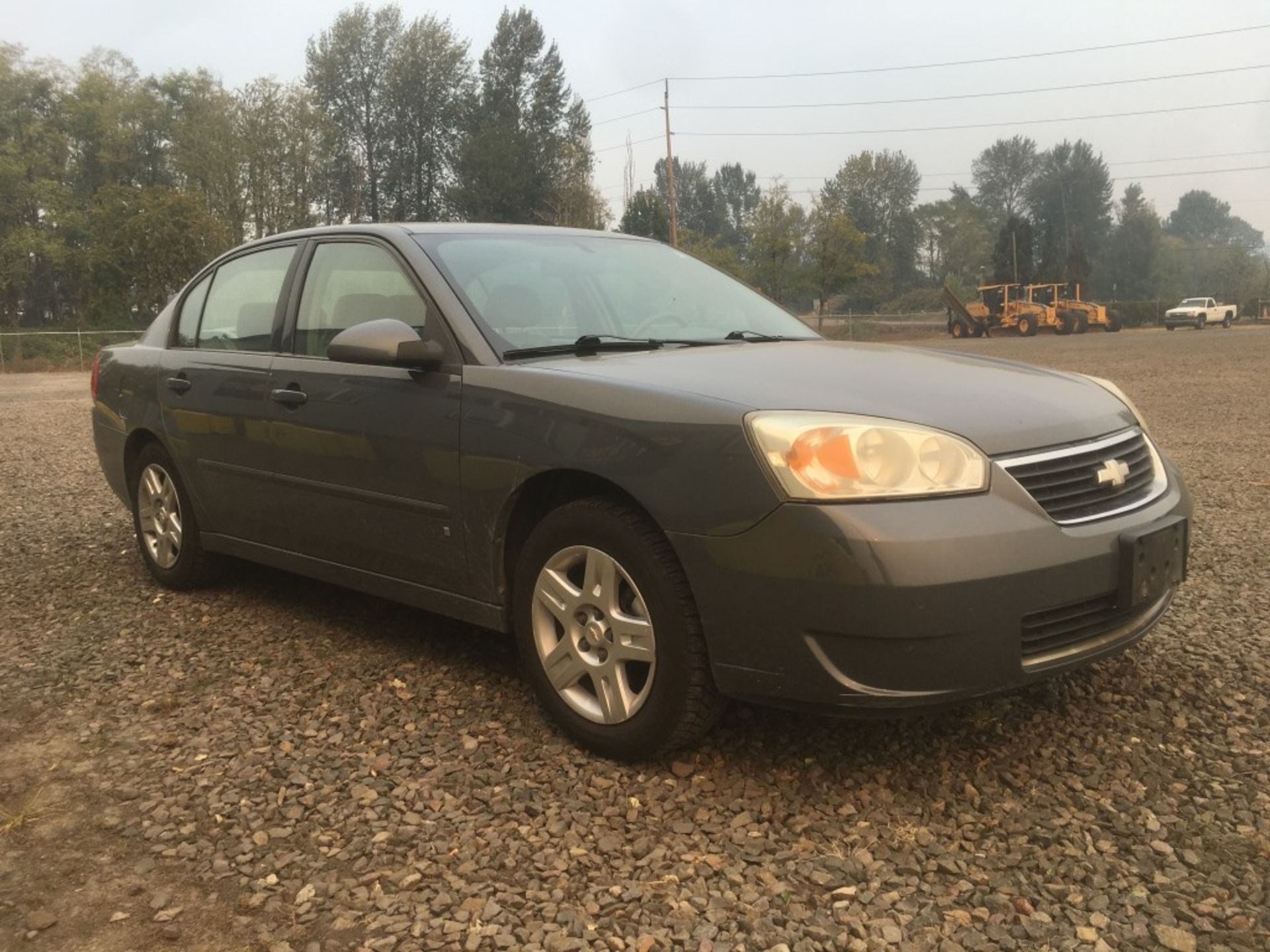 2007 Chevrolet Malibu Sedan - Image 2 of 16