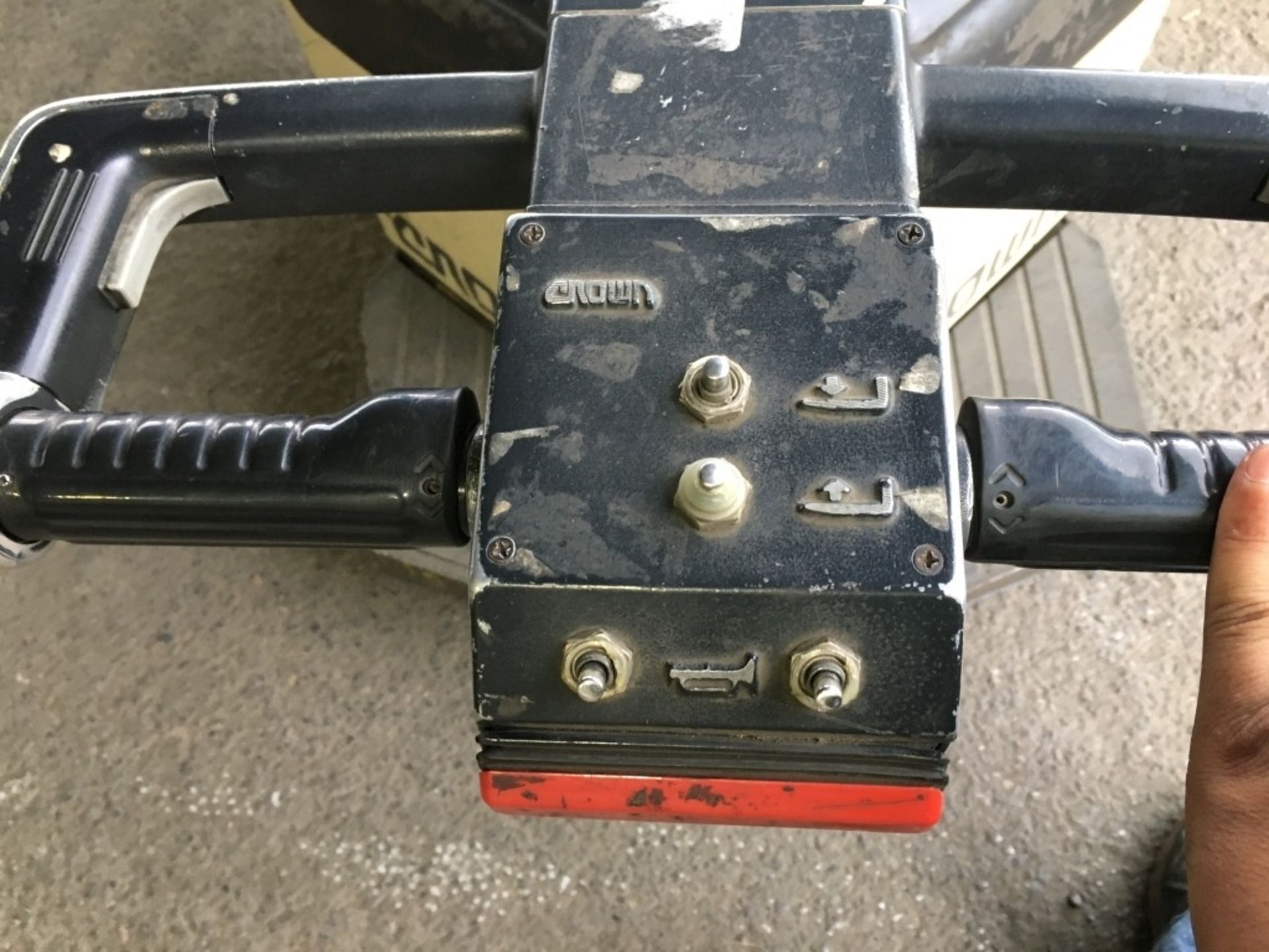 1998 Crown PE3540-80 Pallet Jack - Image 7 of 17