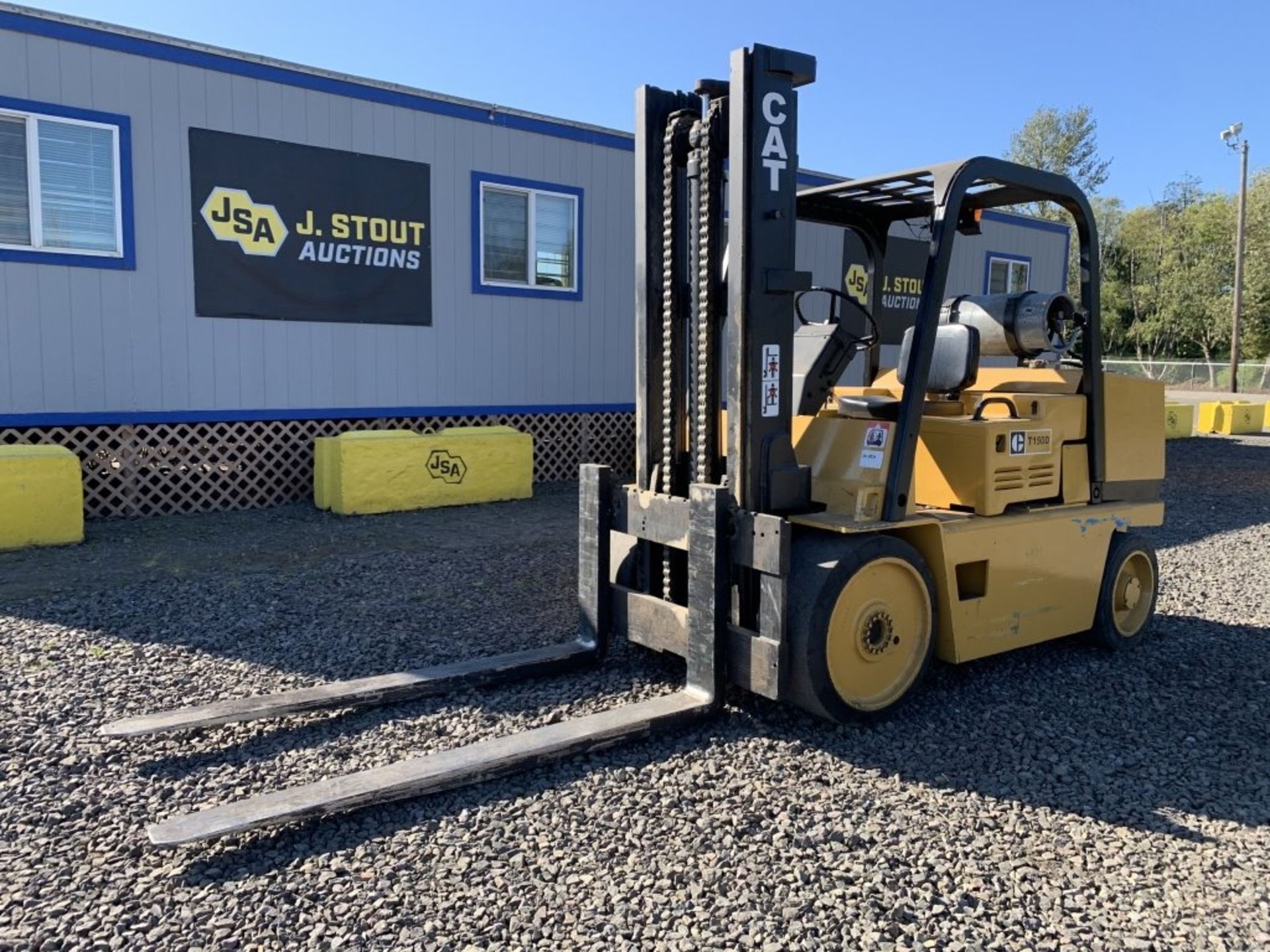 Caterpillar T150D Forklift