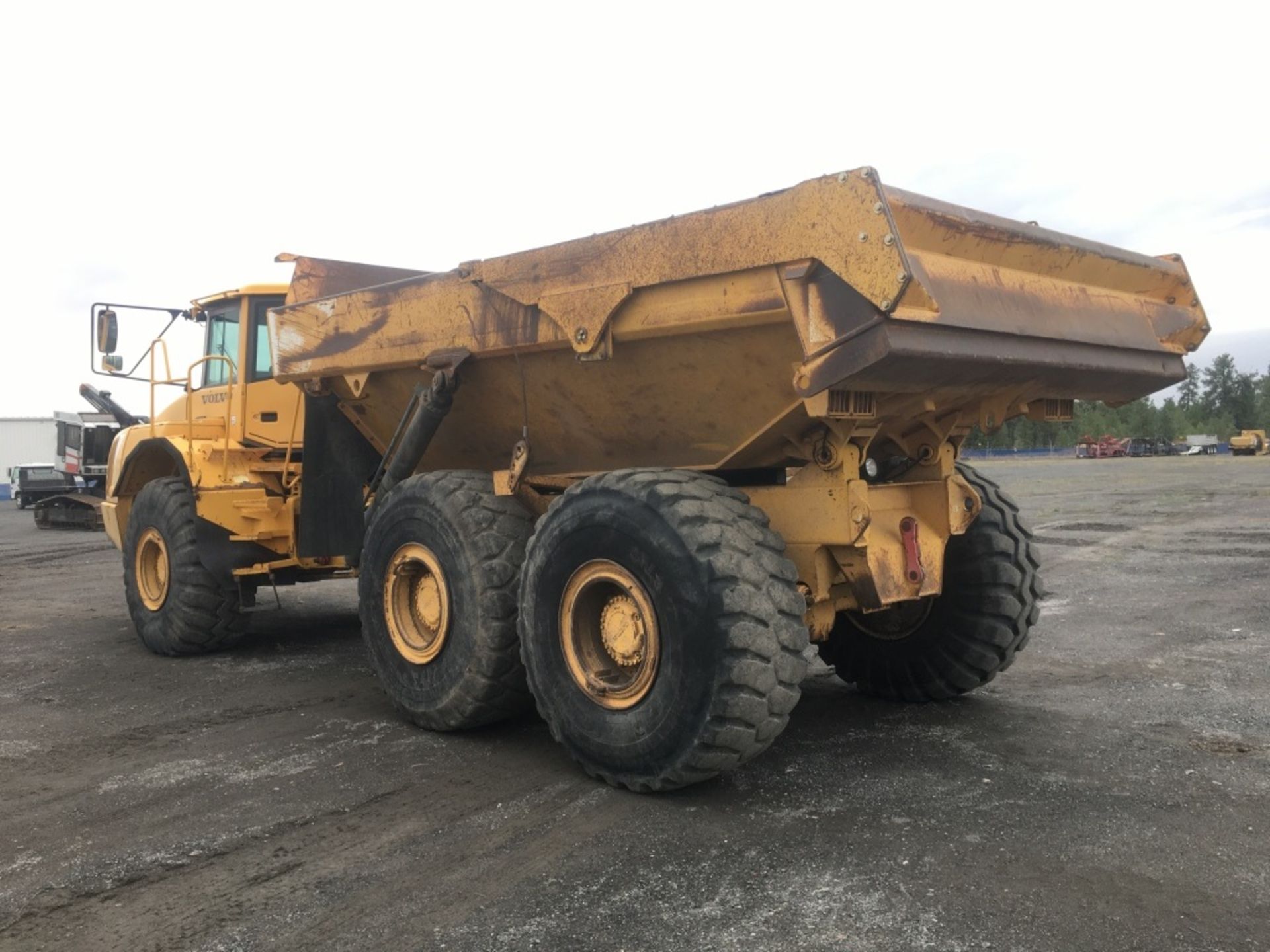 2002 Volvo A35D Articulating Haul Truck - Image 2 of 25